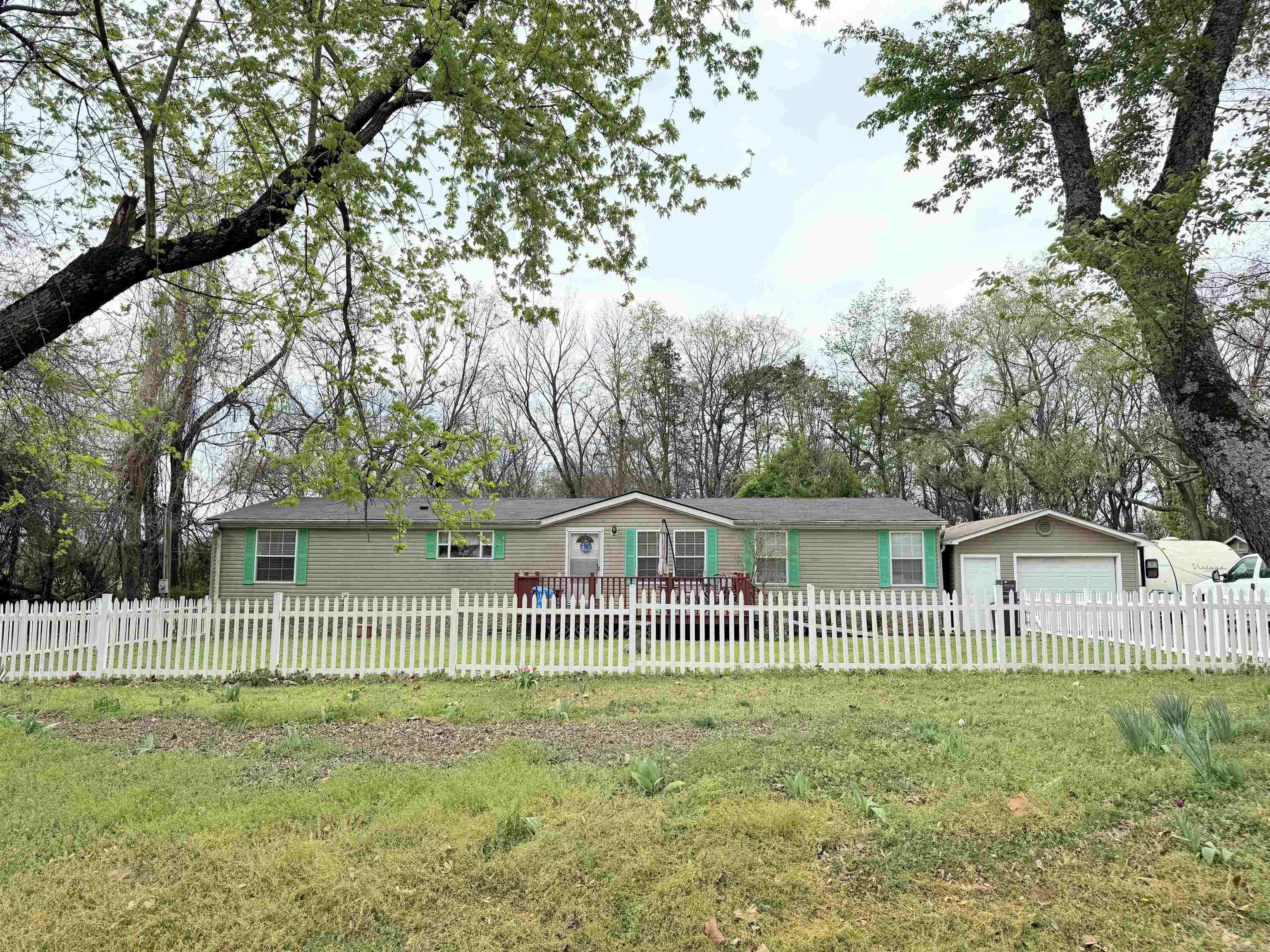 826 Cabin Creek Road — photo