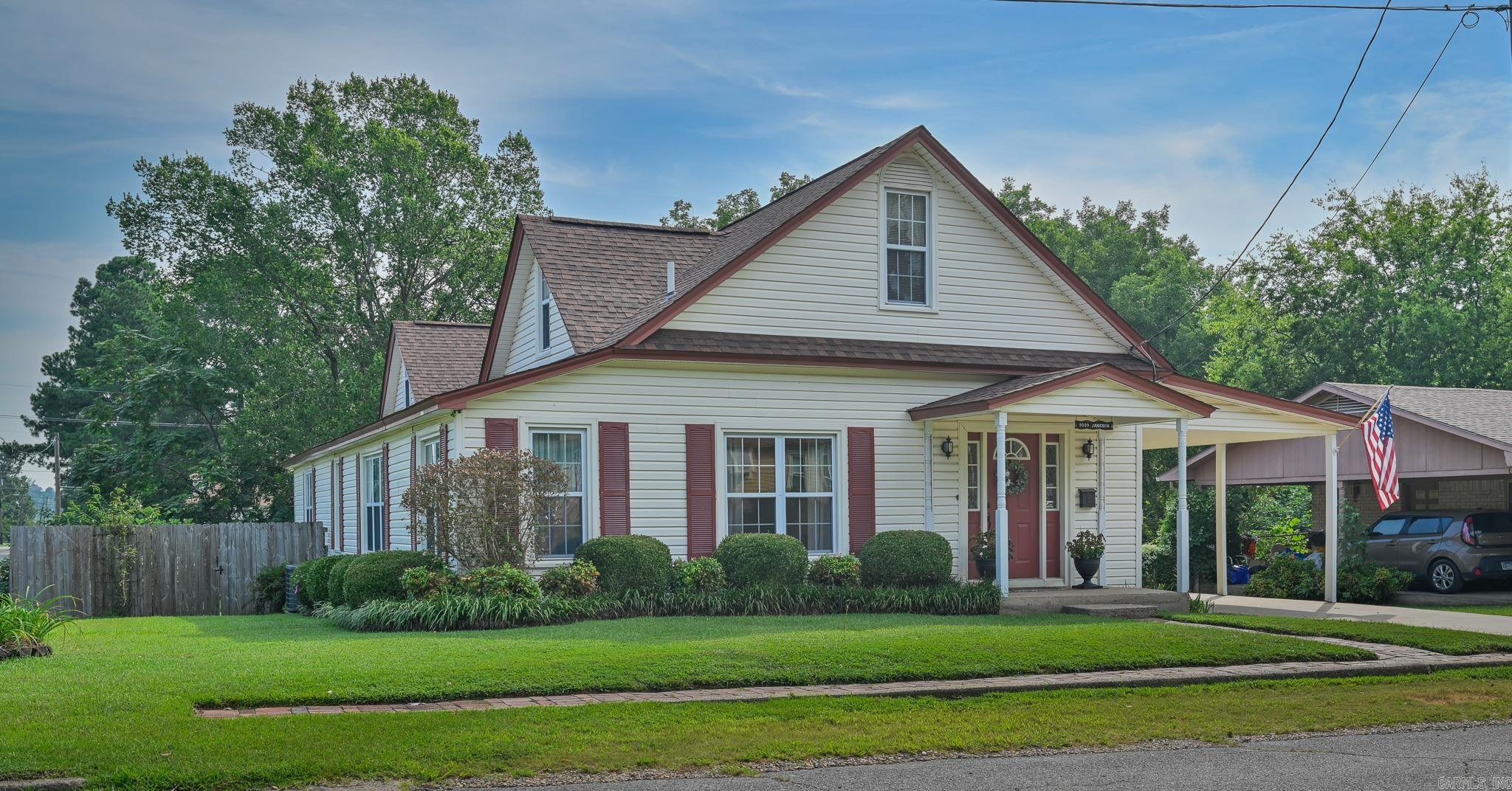 1010 Janssen, Mena, AR 71953