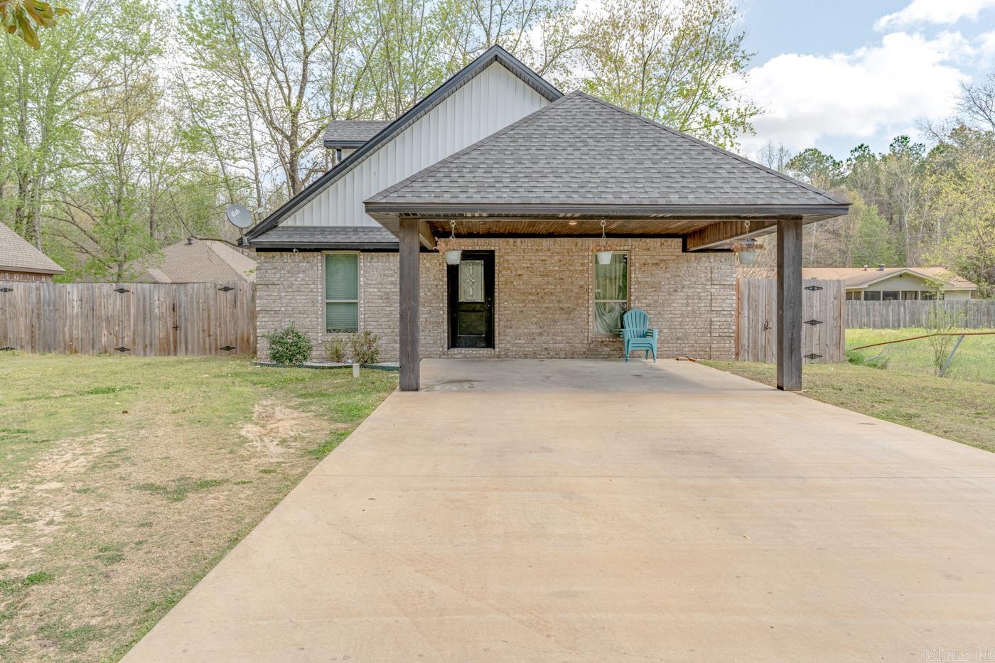 1008 Mays Road — photo