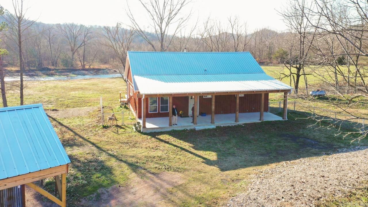 2261 Hwy 8 — photo