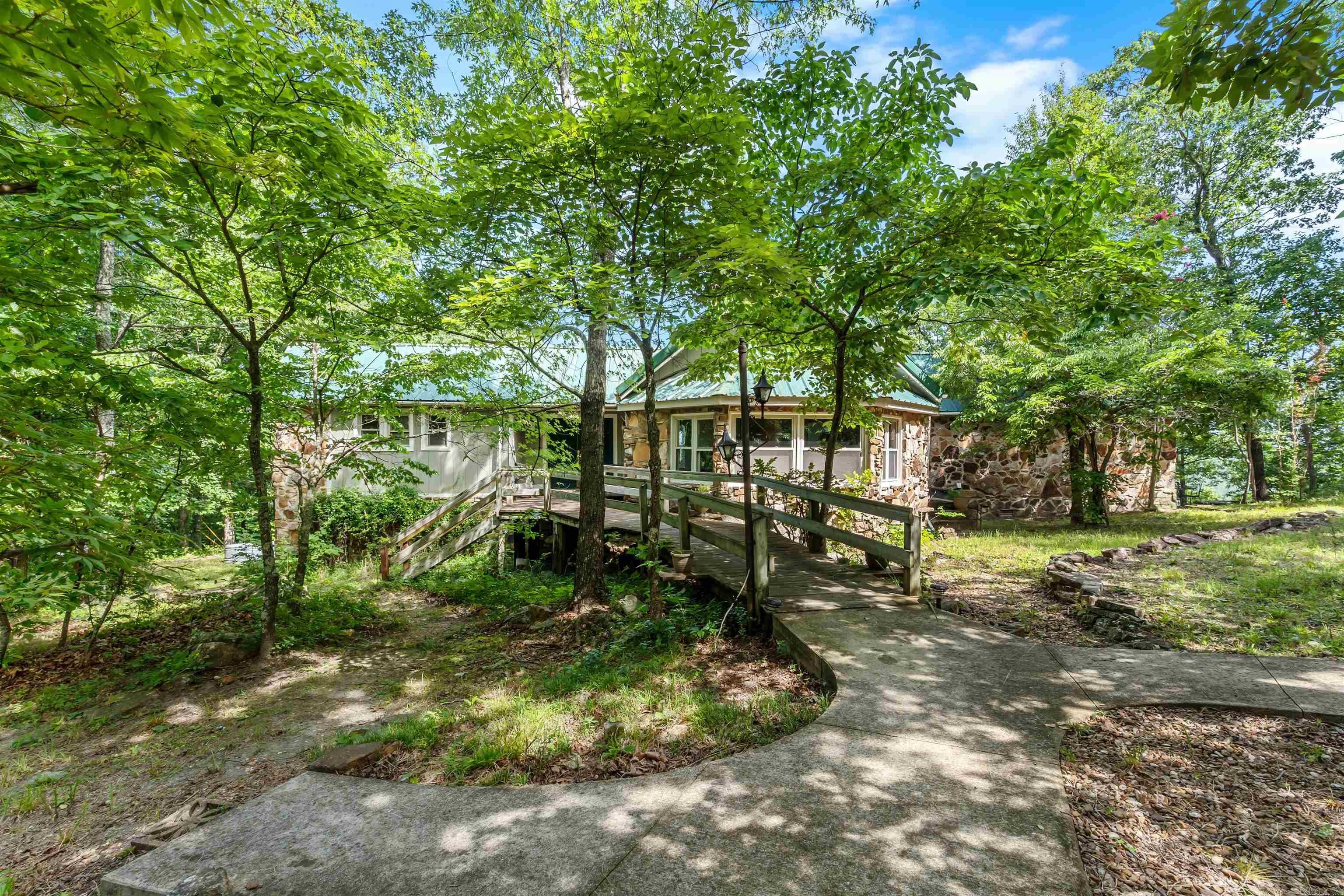 1444 Forest Home Ln — photo
