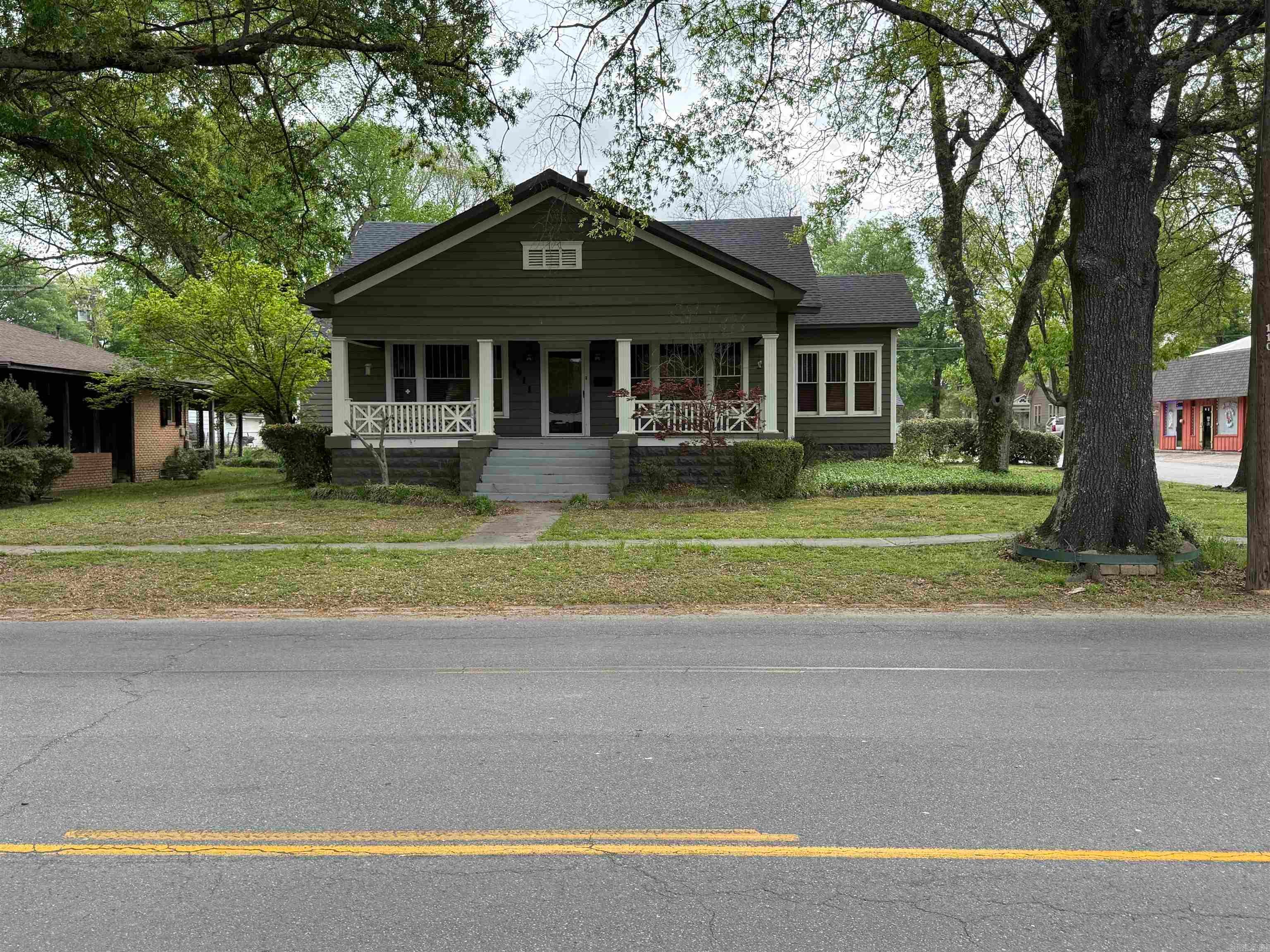 1011 S Main St. — photo