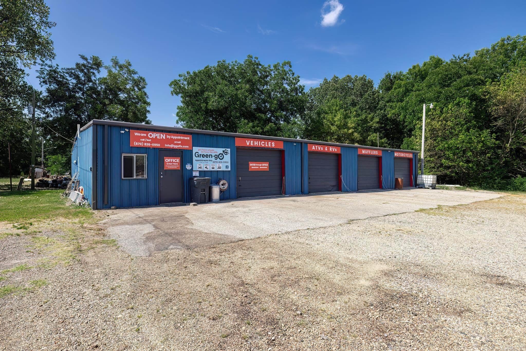 1211 W 3rd Street — photo