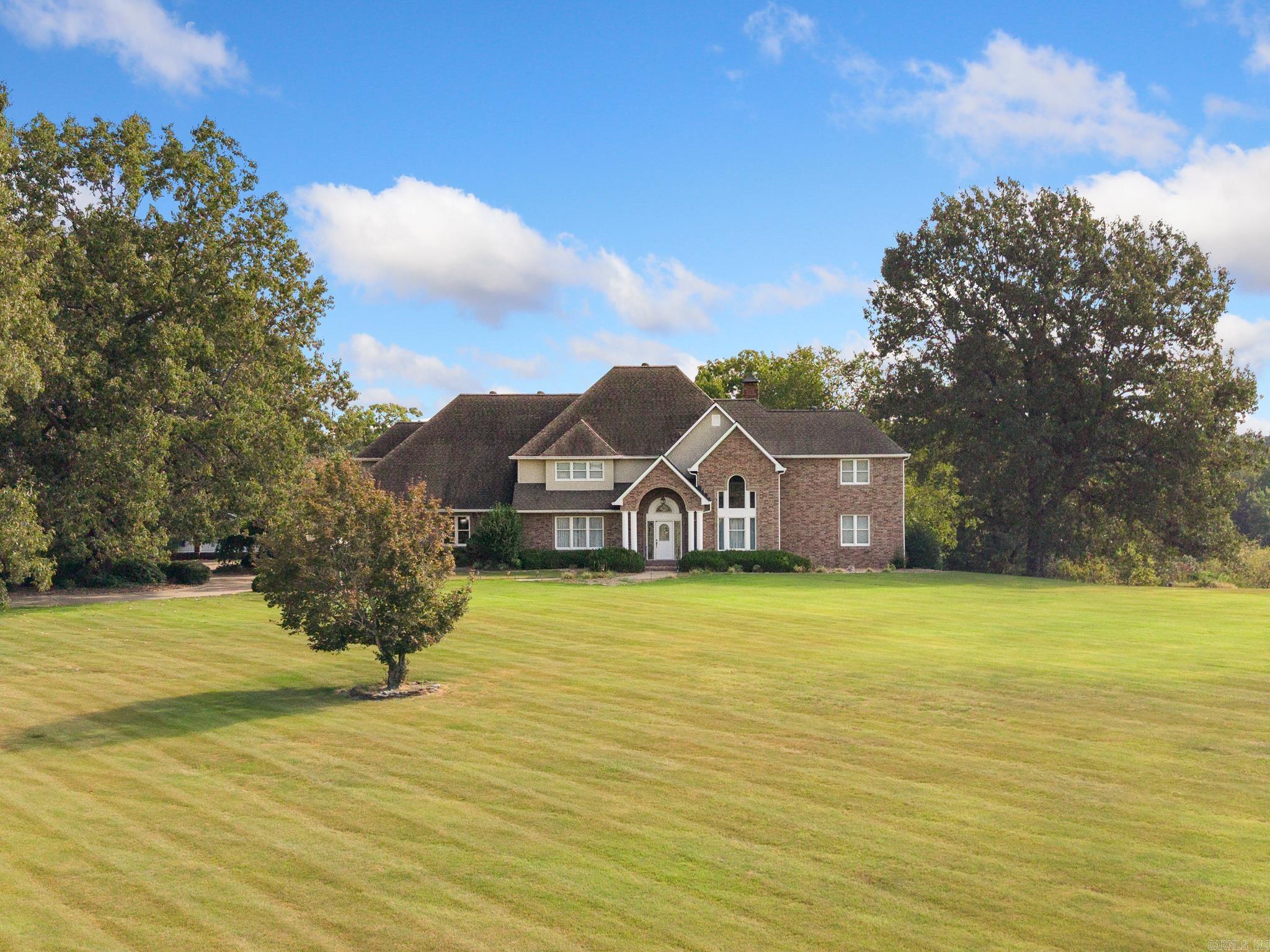 2734 Wolf Springs Road — photo