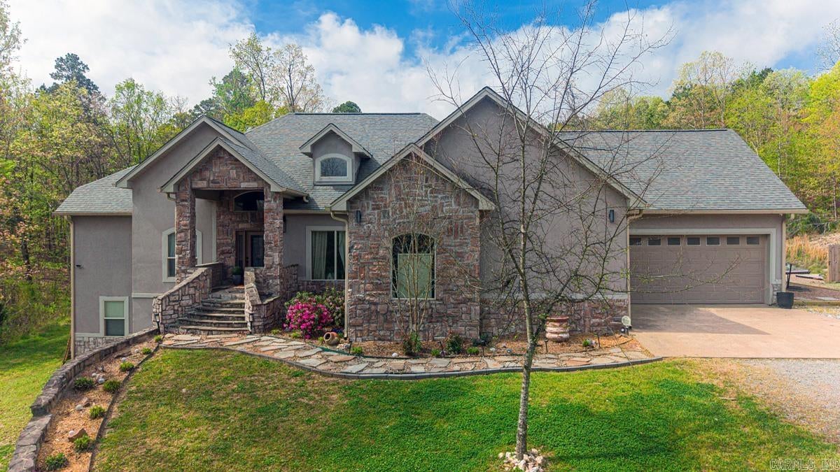 2711 Johnson Ln — photo