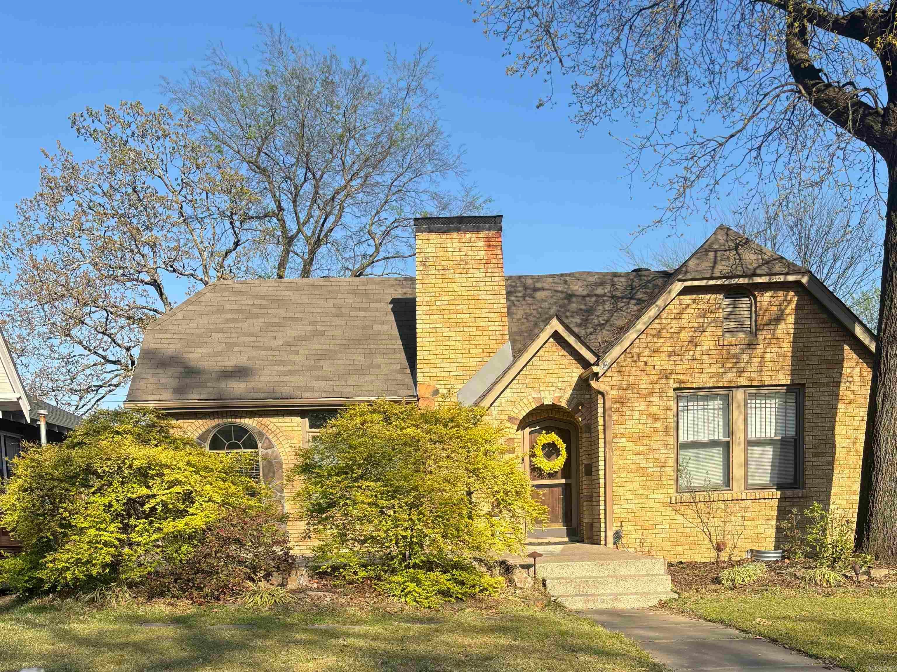 3310 N Cypress Street — photo
