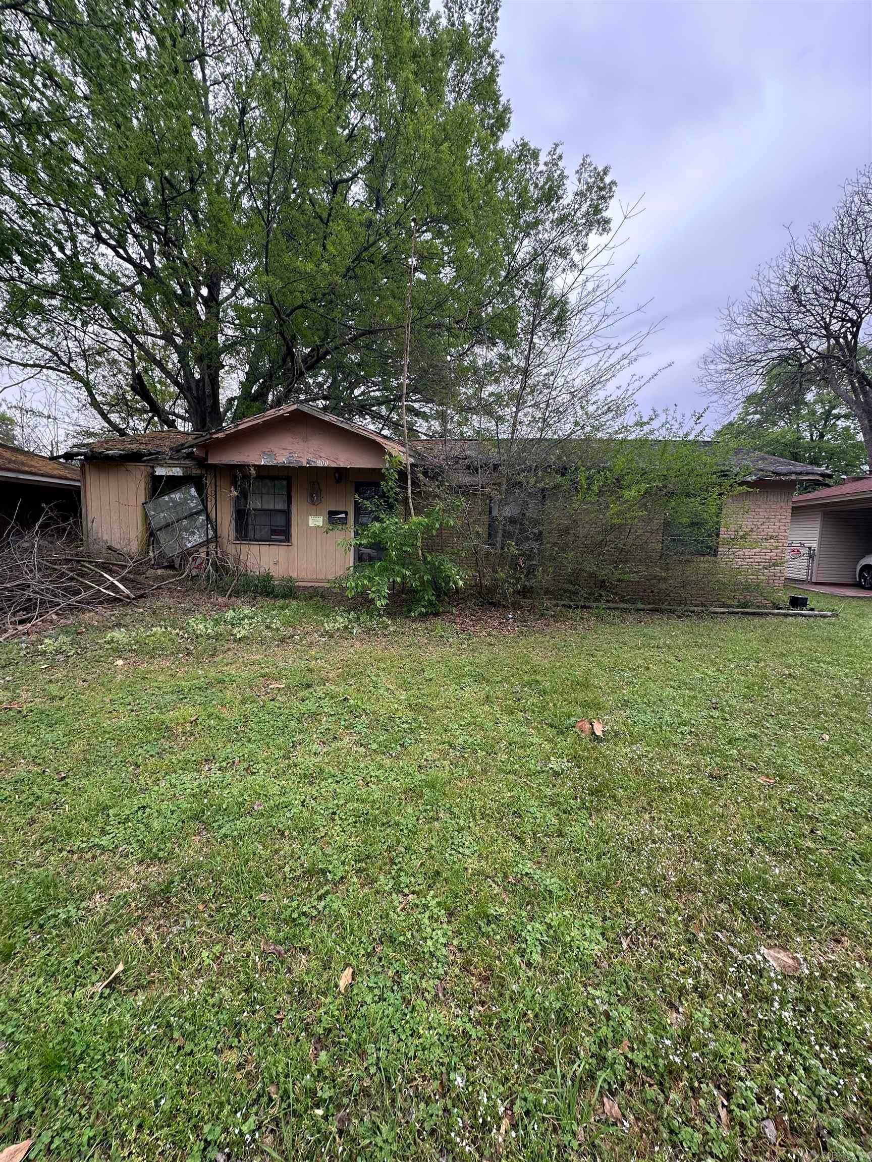 900 Barrow Drive — photo