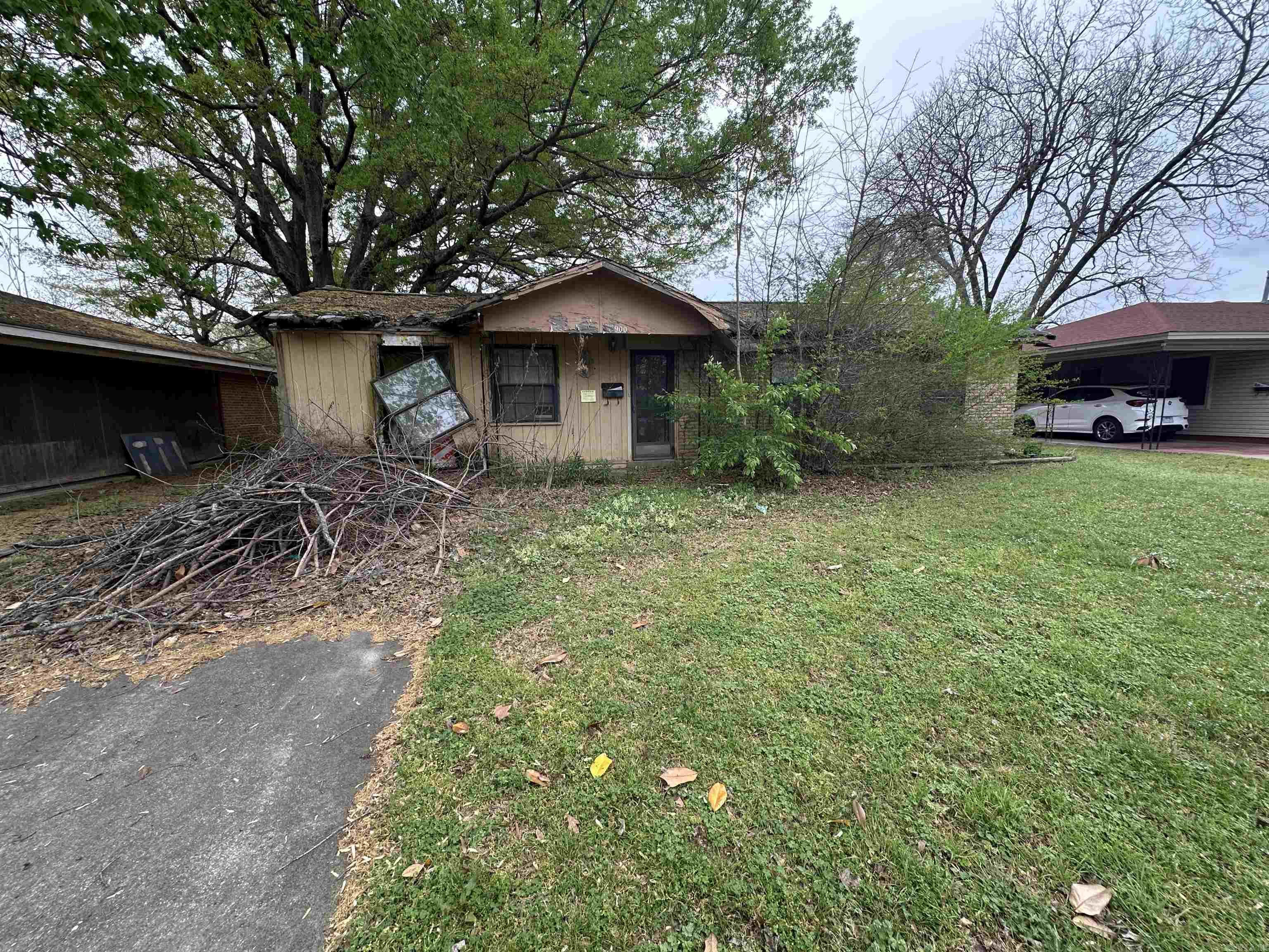 900 Barrow Drive, Pine Bluff, AR 71601 — photo 2