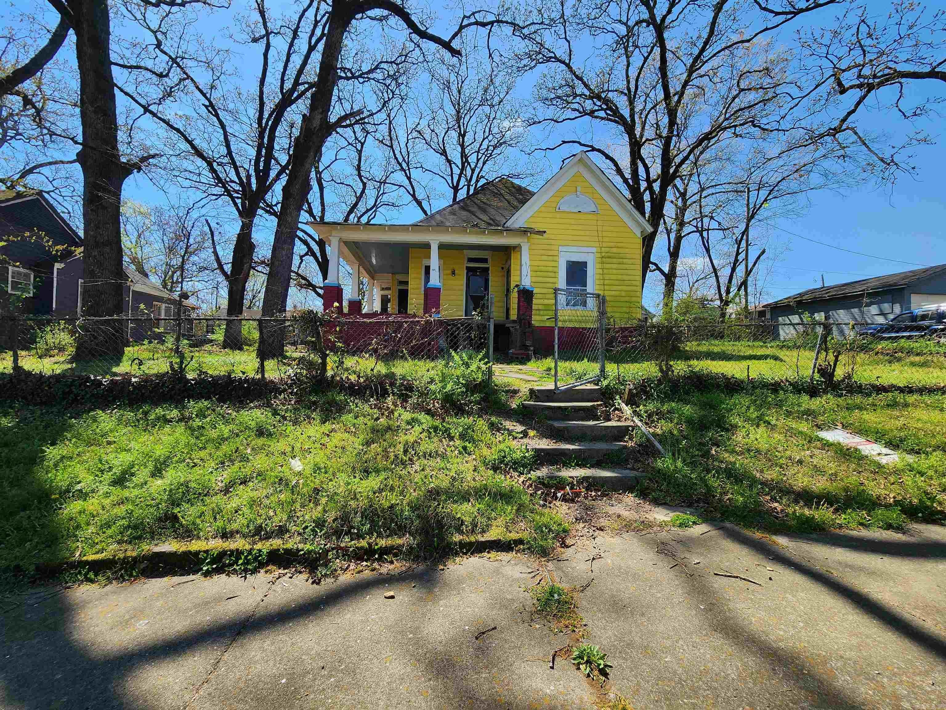 1609 W 19th Street — photo