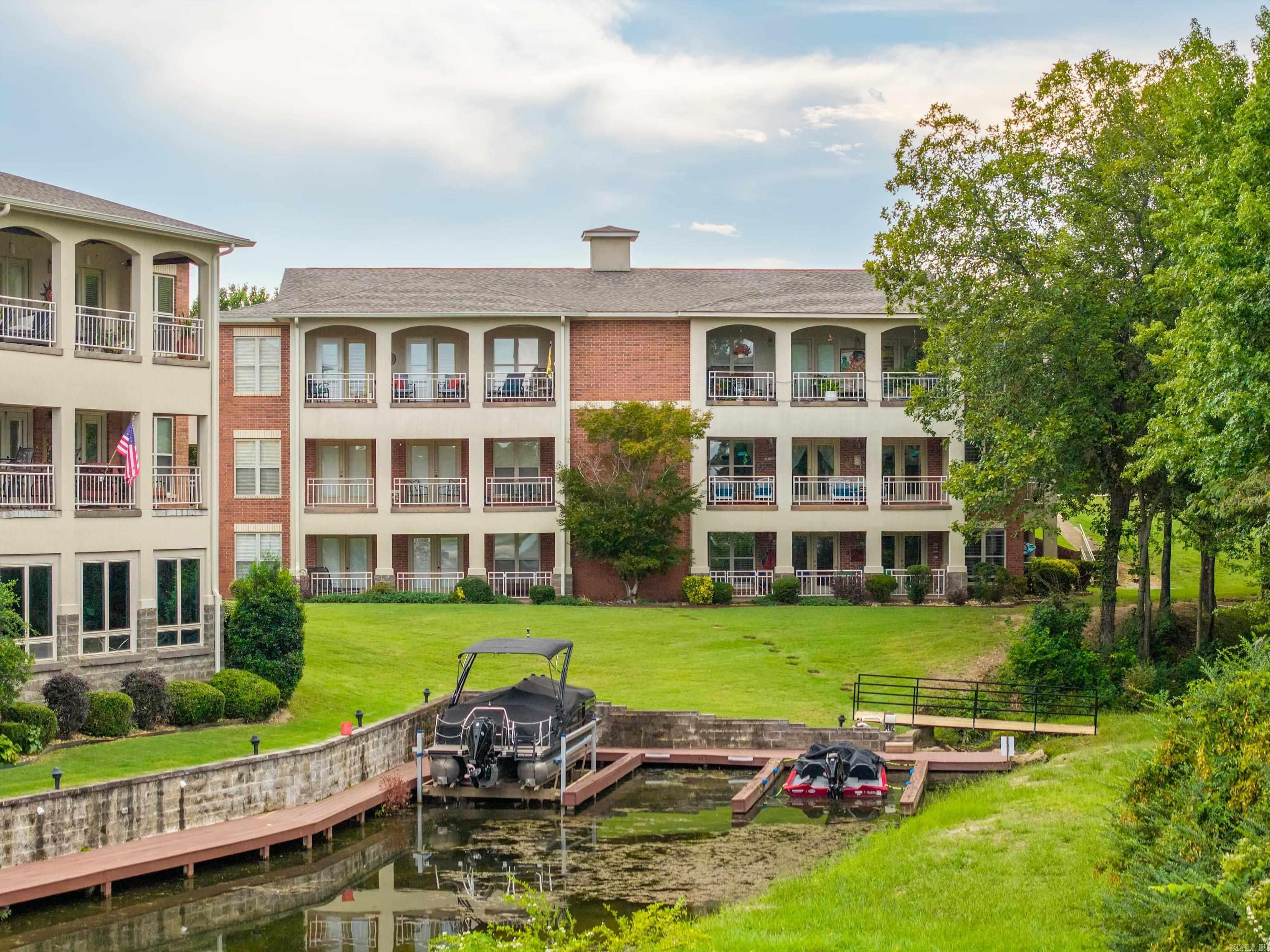 518 Amity Road U1 — photo