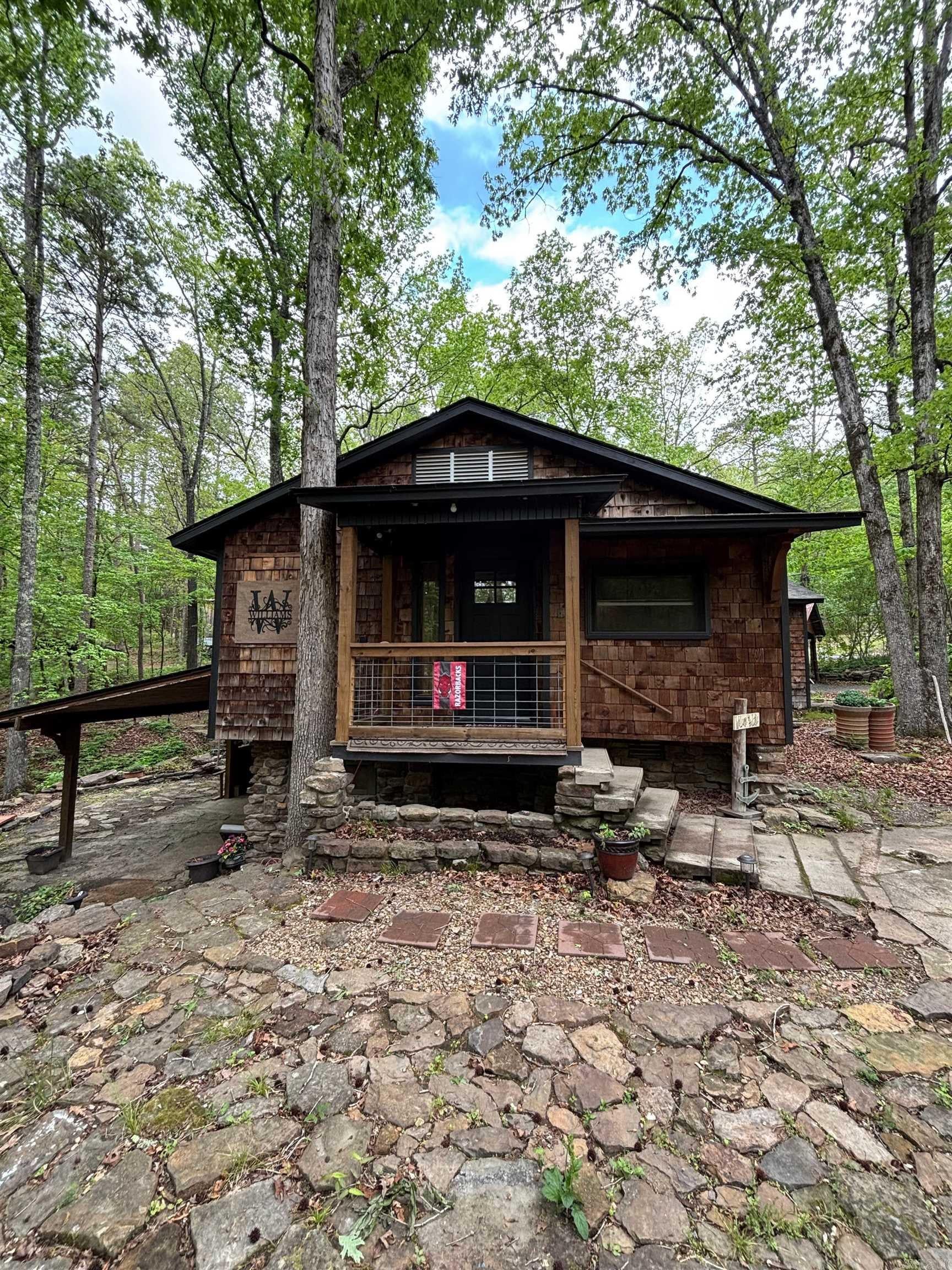 99 Roxie Ln. — photo