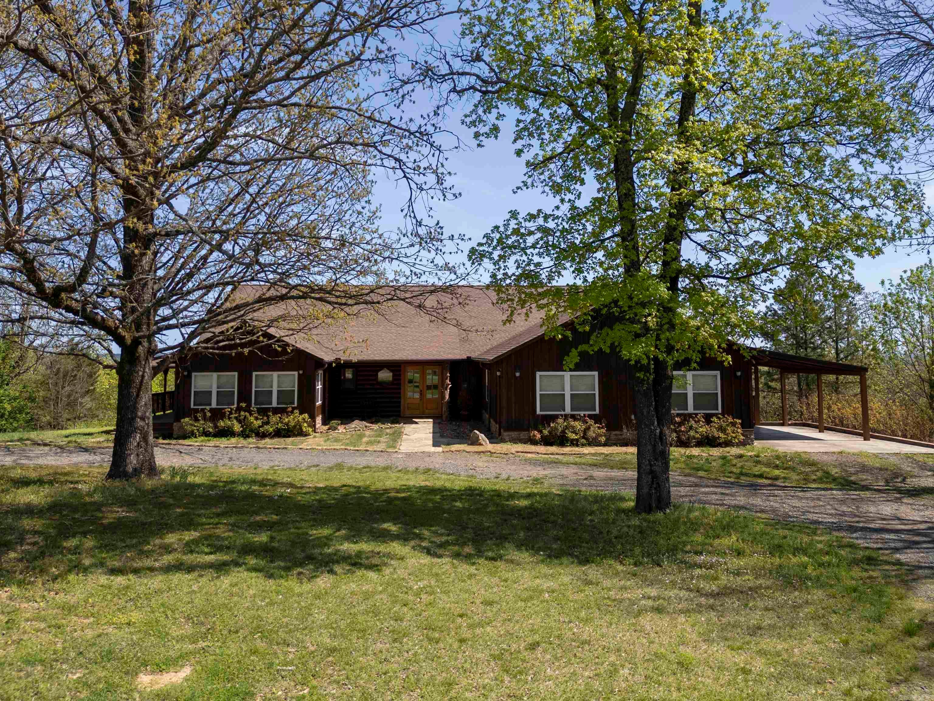 50 Tnt Ln. — photo