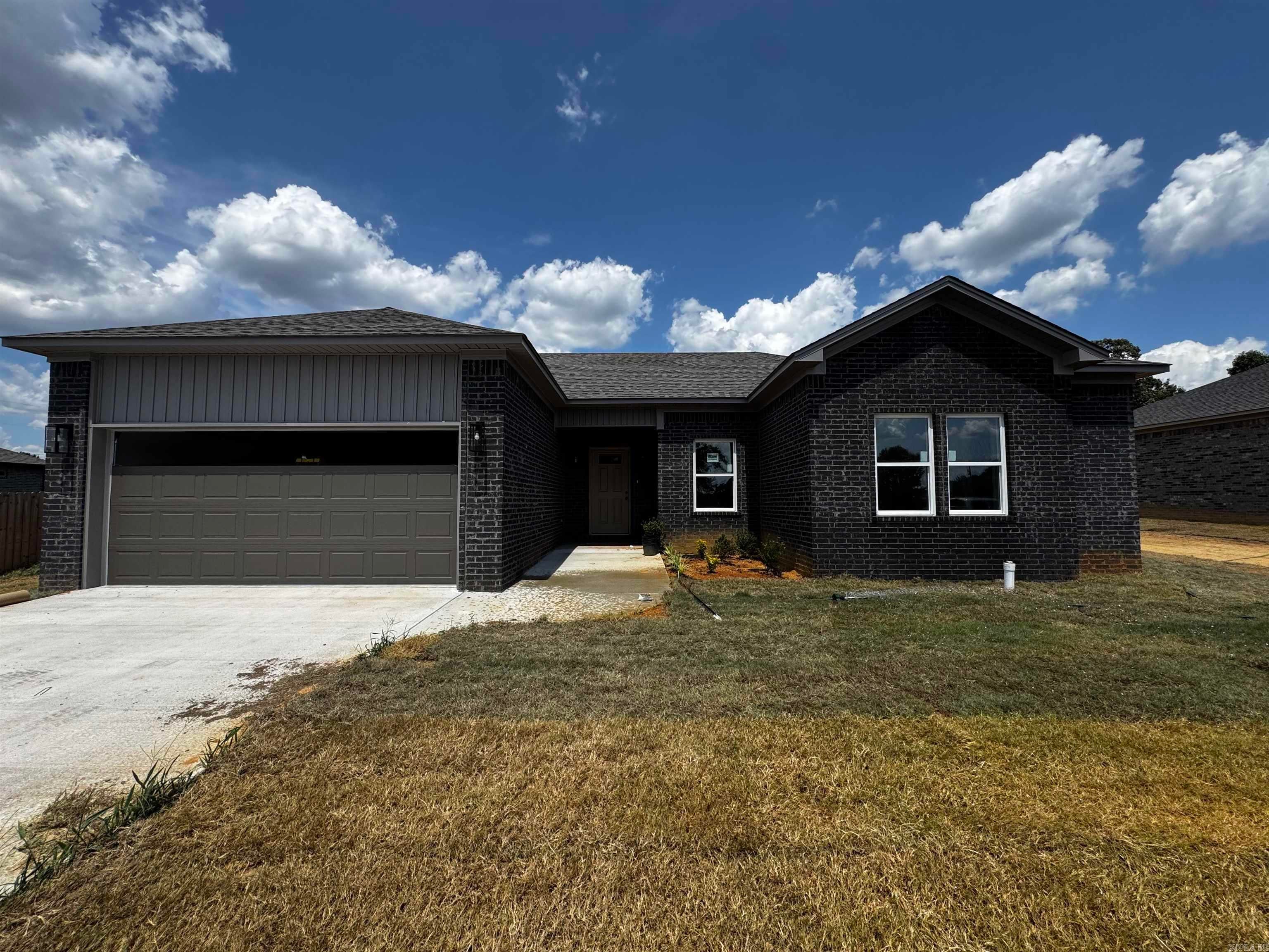 2022 Skylark Drive — photo