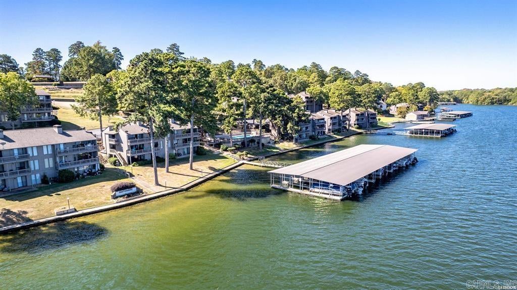 200 Hamilton Oaks S 2 — photo