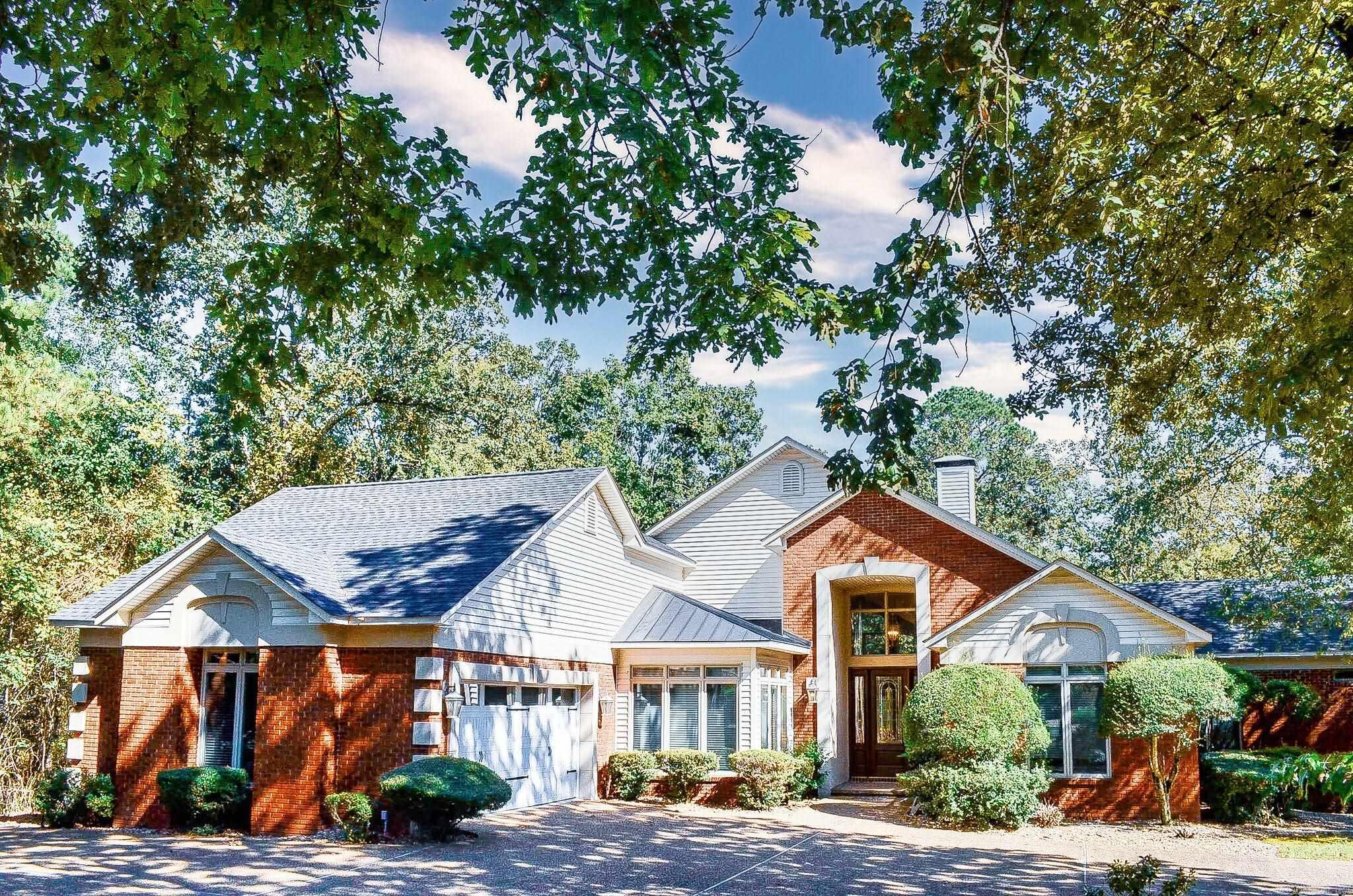 53 Loyola Drive — photo