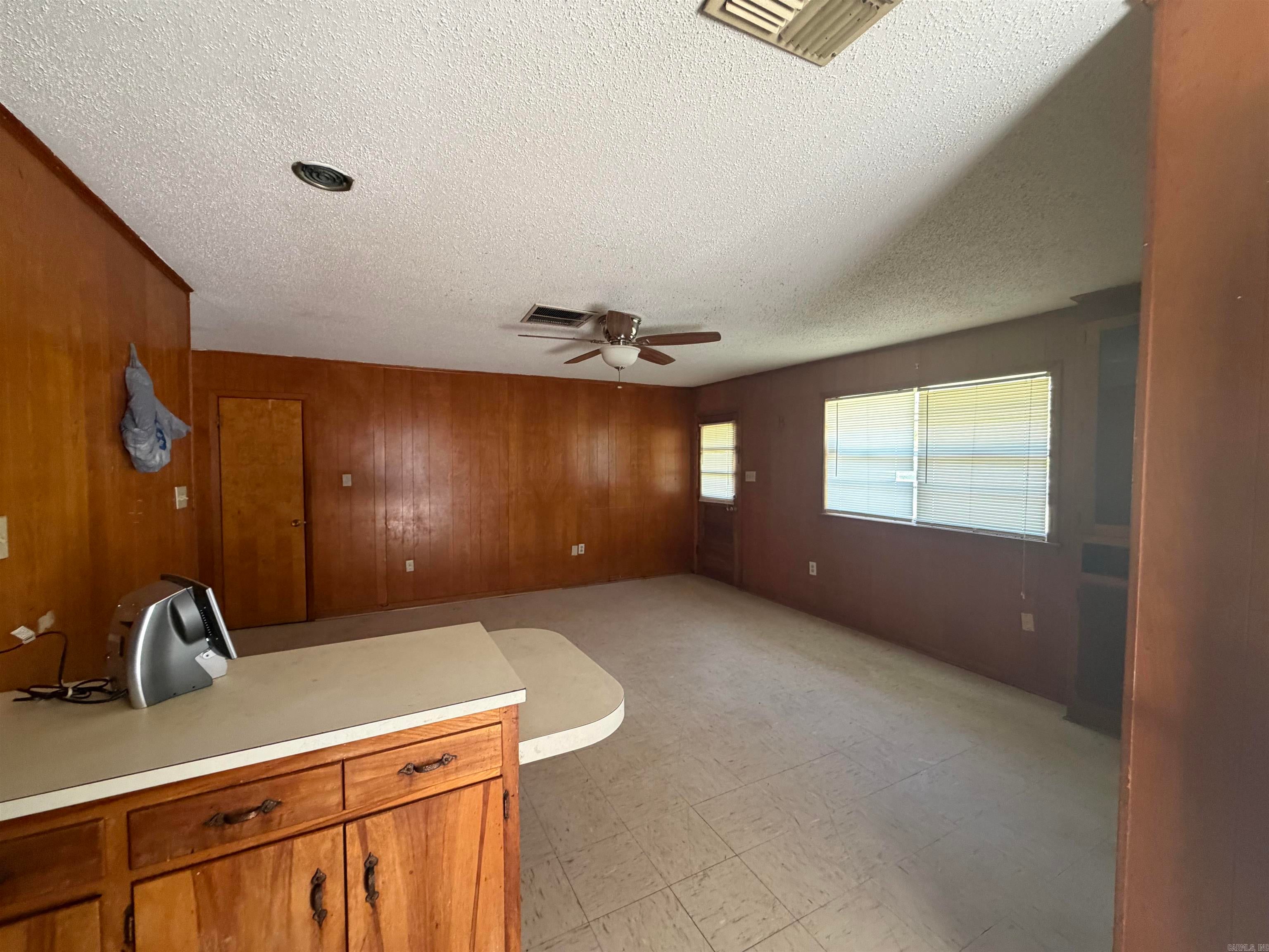 Home in Pine Bluff, AR 71603 — photo 3