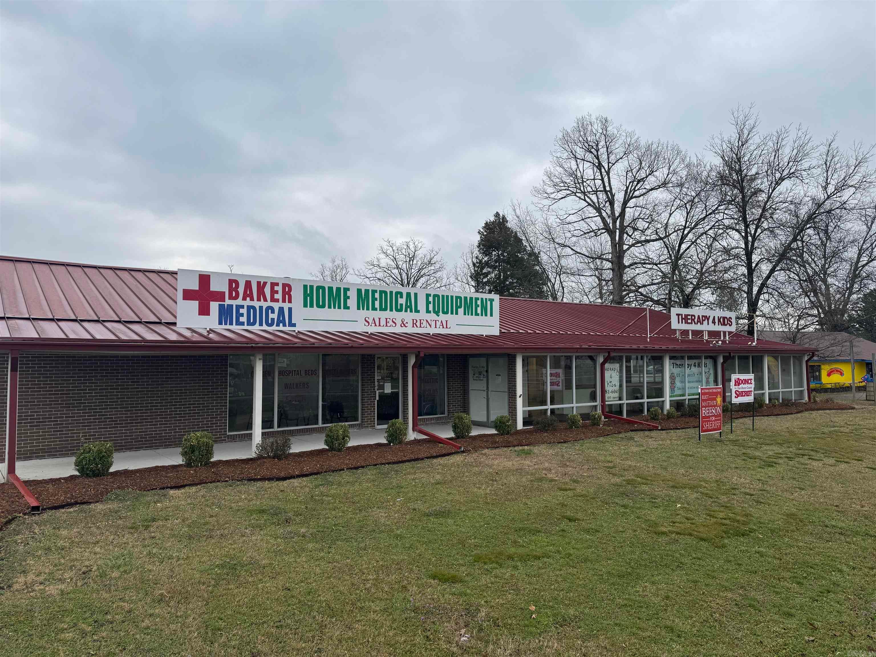 2097 Hwy 65 S. — photo