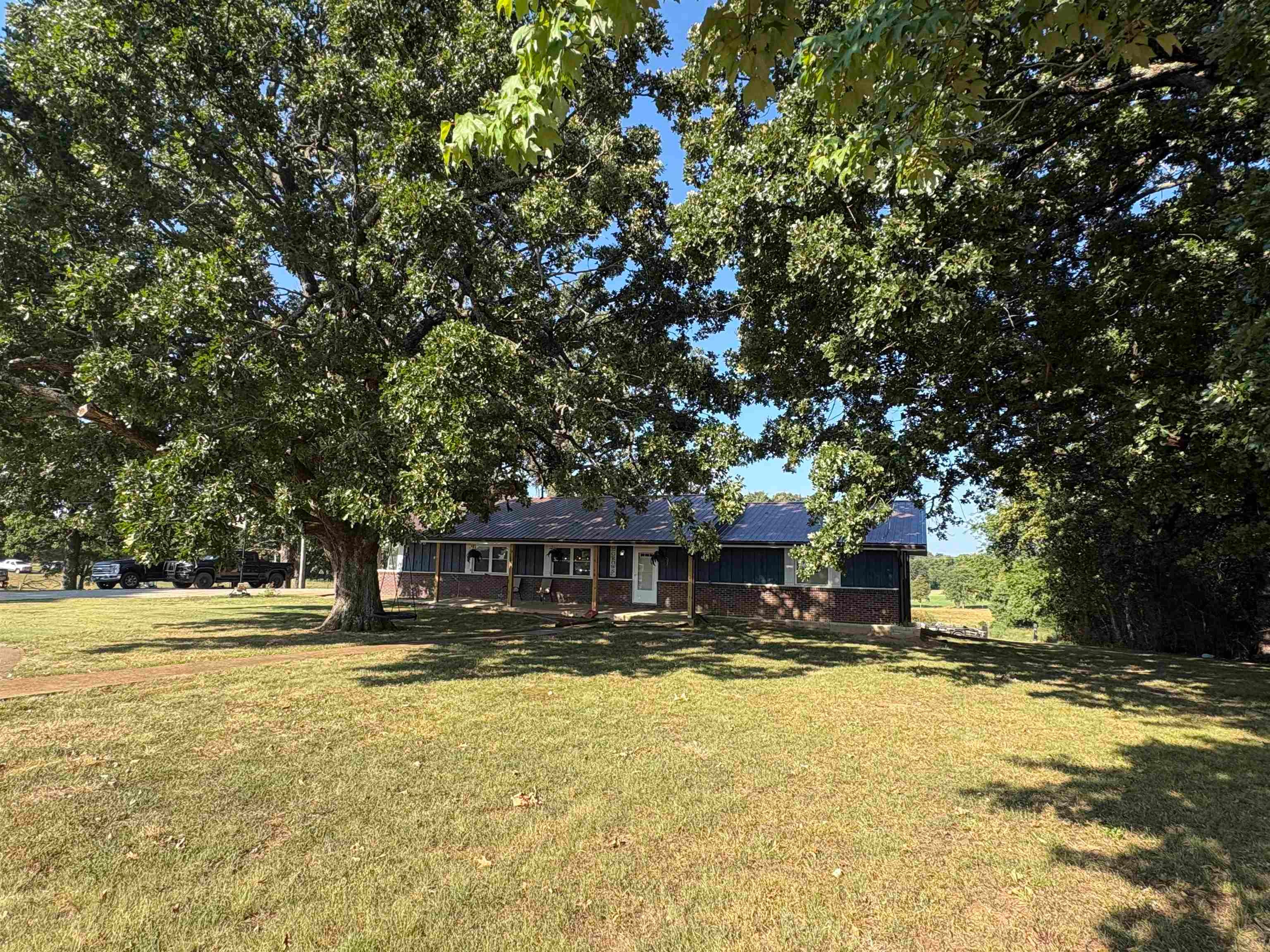 621 Hwy 62 W — photo