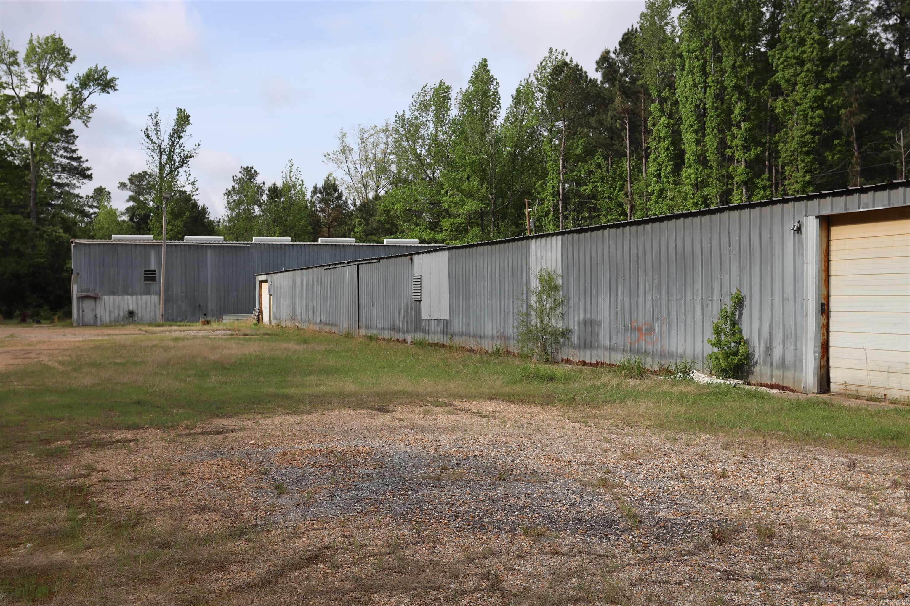 1536 Hwy 79 — photo