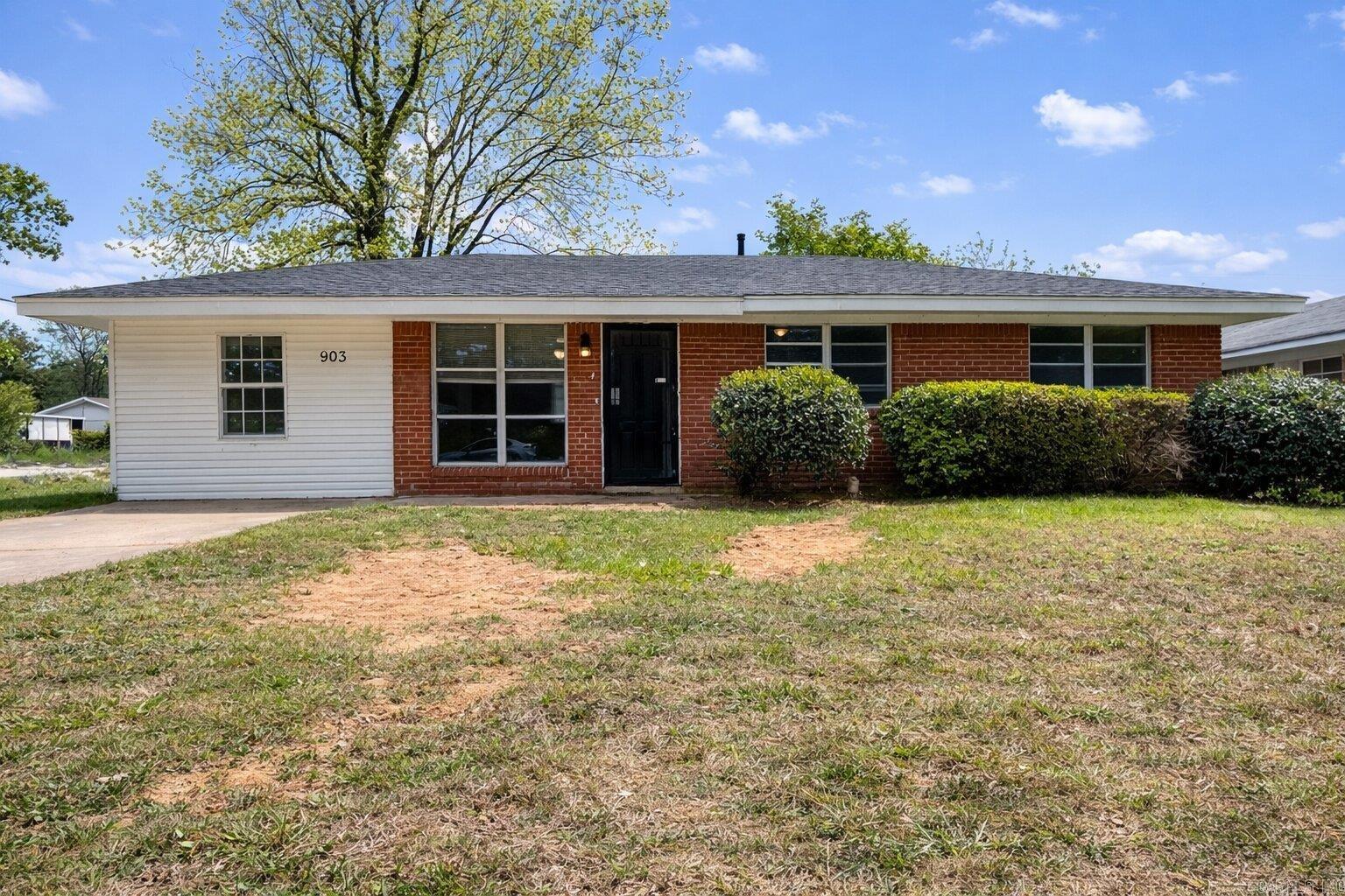 903 Belmont Dr — photo