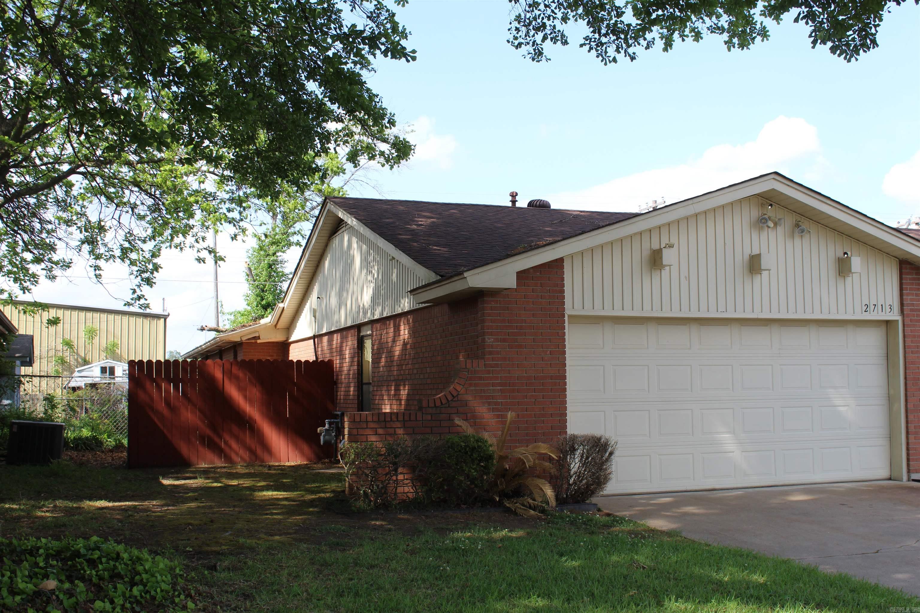 2713 E 10th Avenue, Pine Bluff, AR 71601 — photo 2