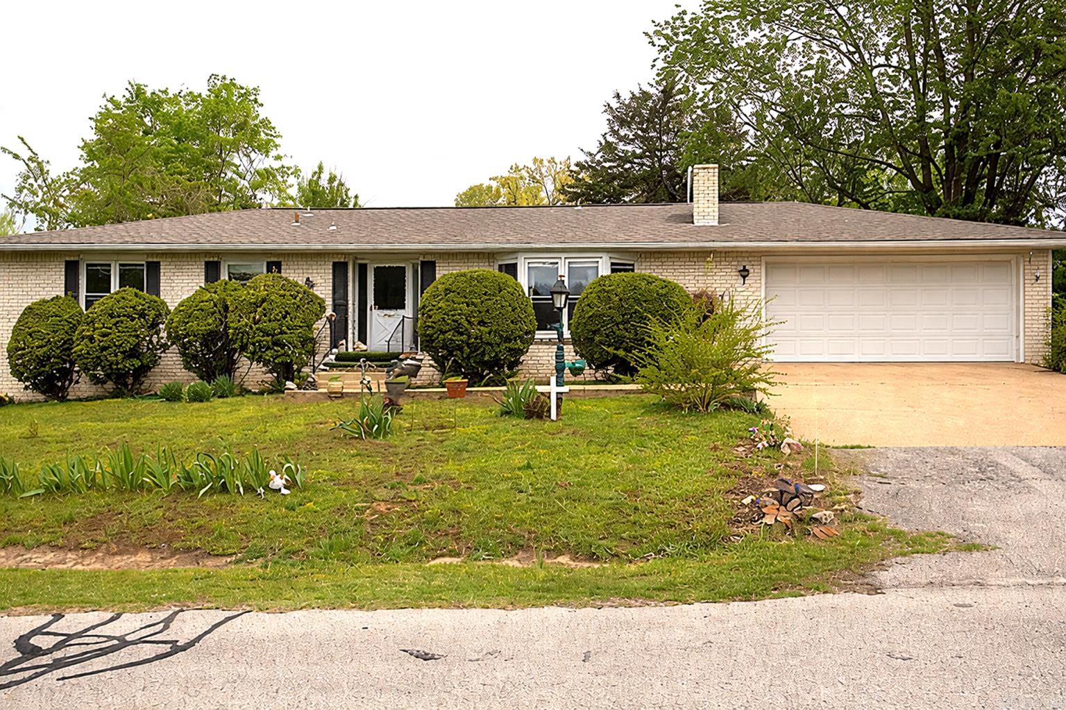 909 Dixie Street — photo