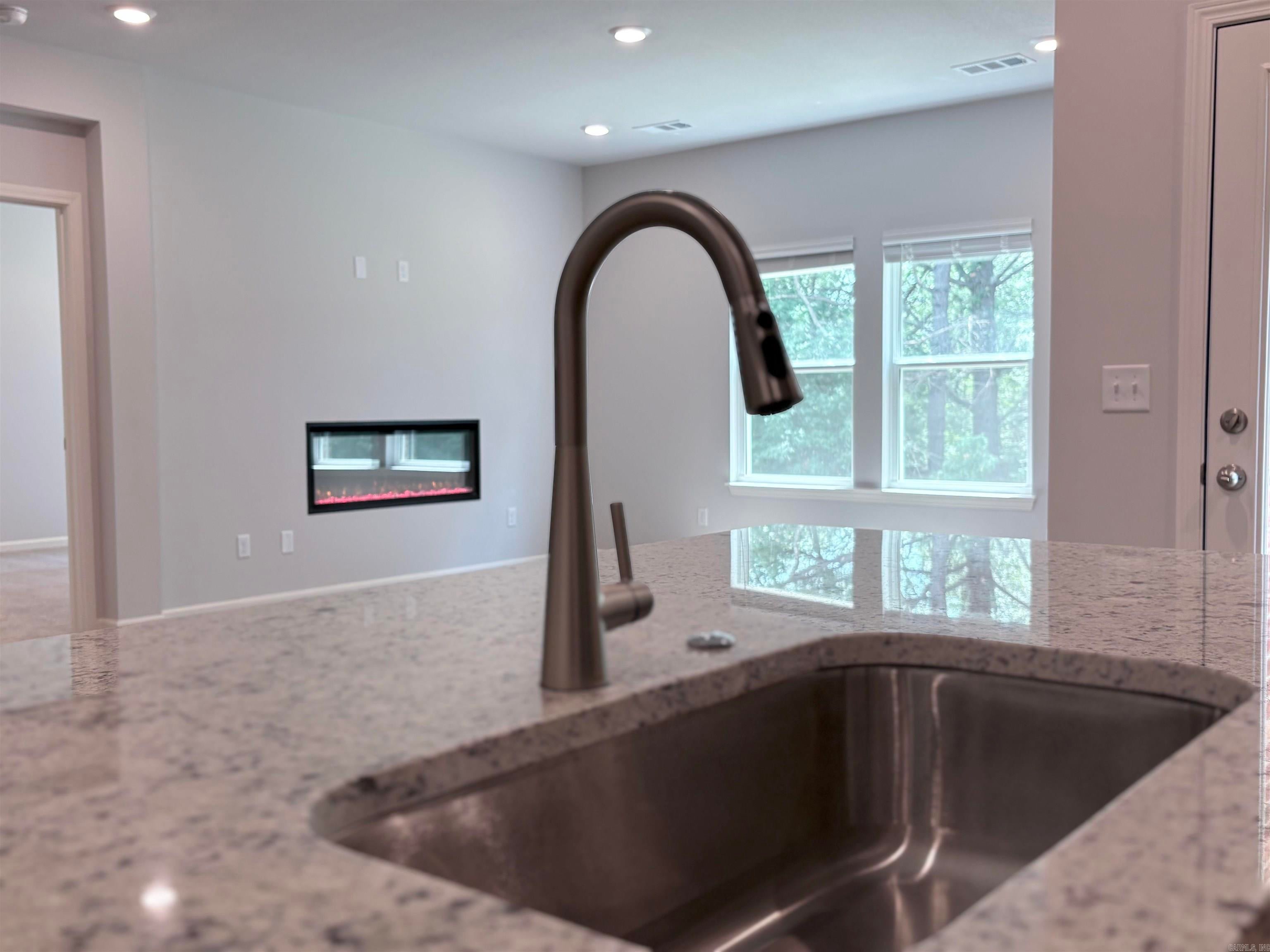 Home in Jonesboro, AR 72405 — photo 3
