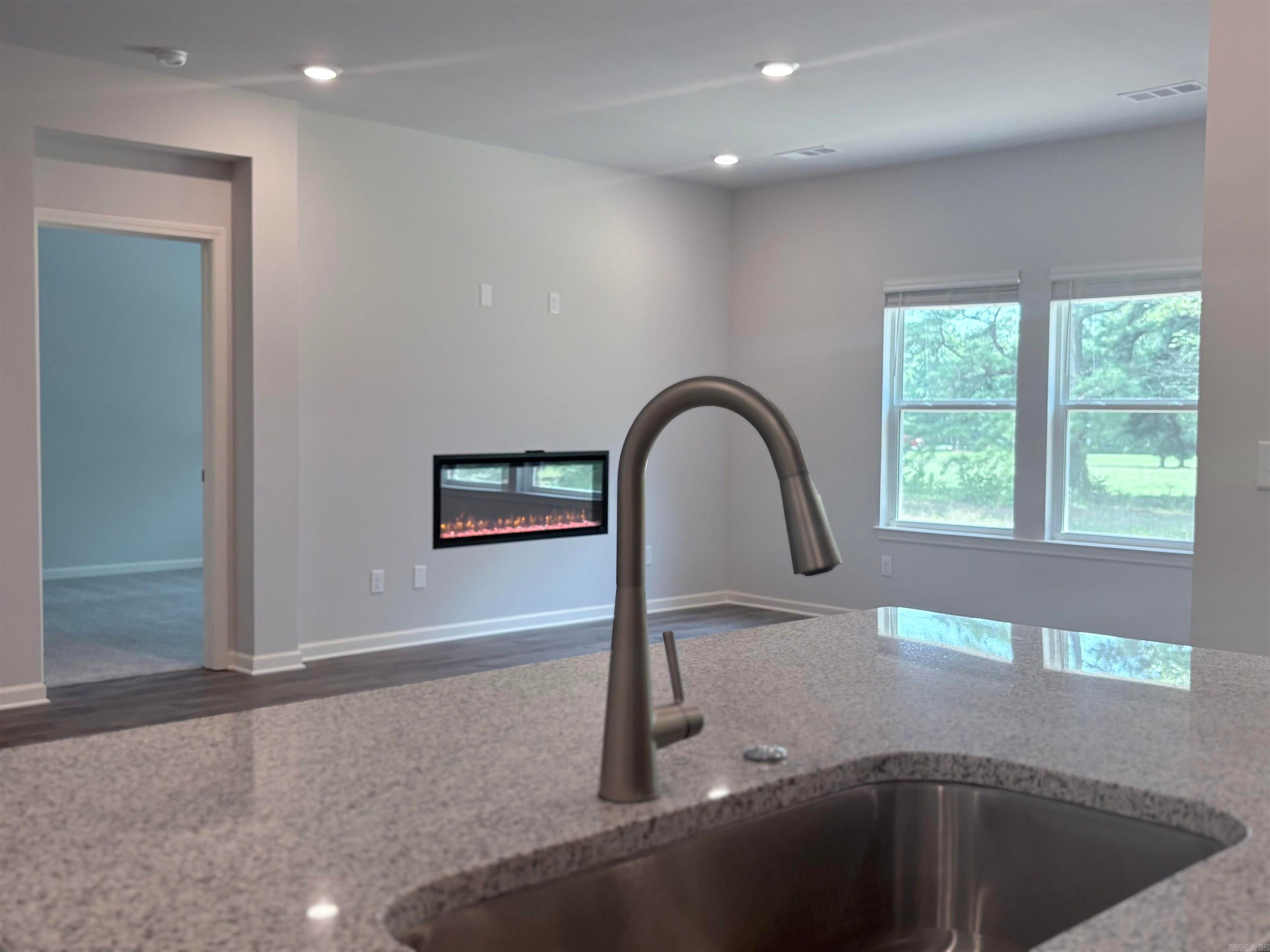 Home in Jonesboro, AR 72405 — photo 2