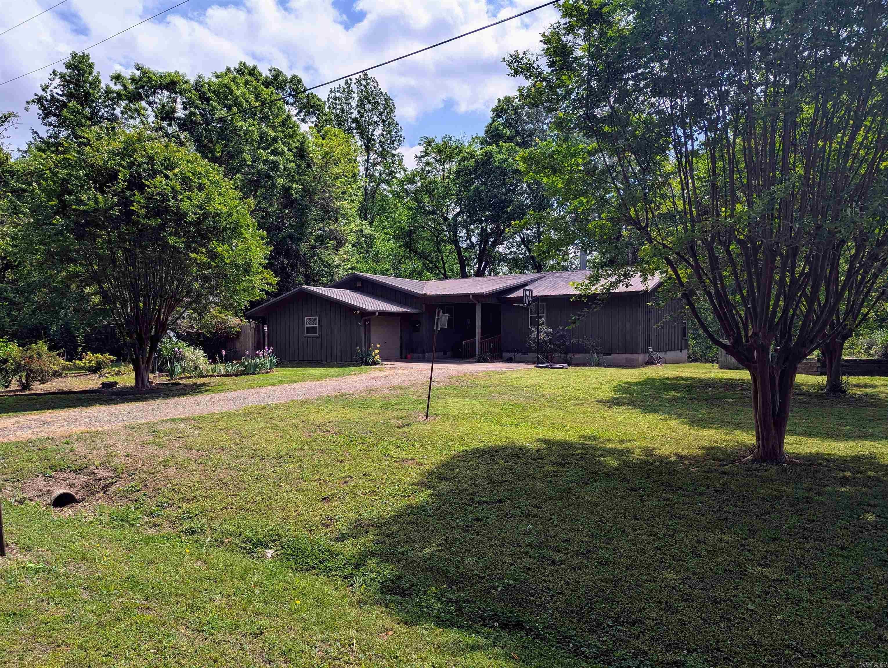 279 River Drive — photo