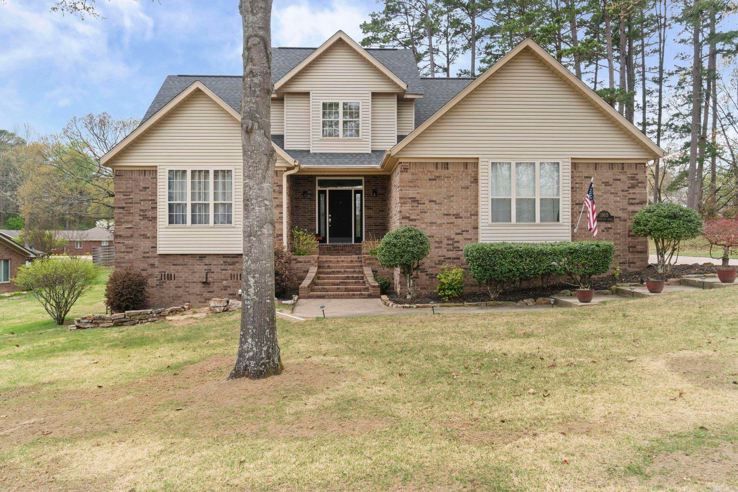 1160 Huntington Place — photo