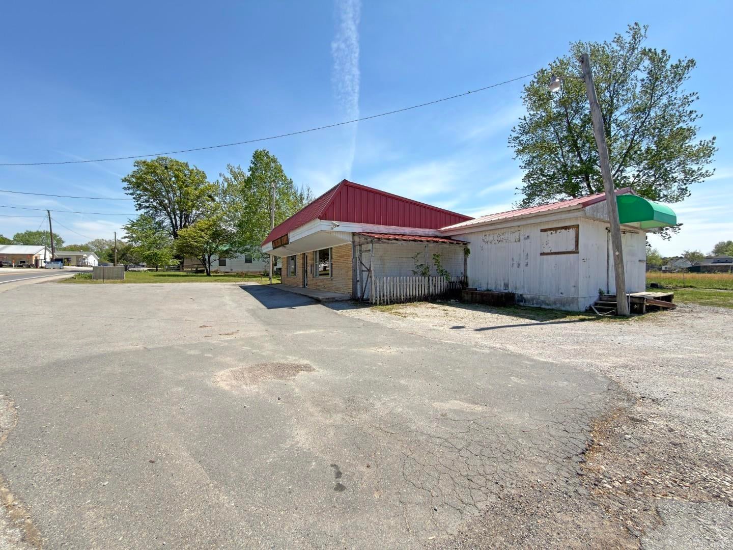Home in Batesville, AR 72501 — photo 2