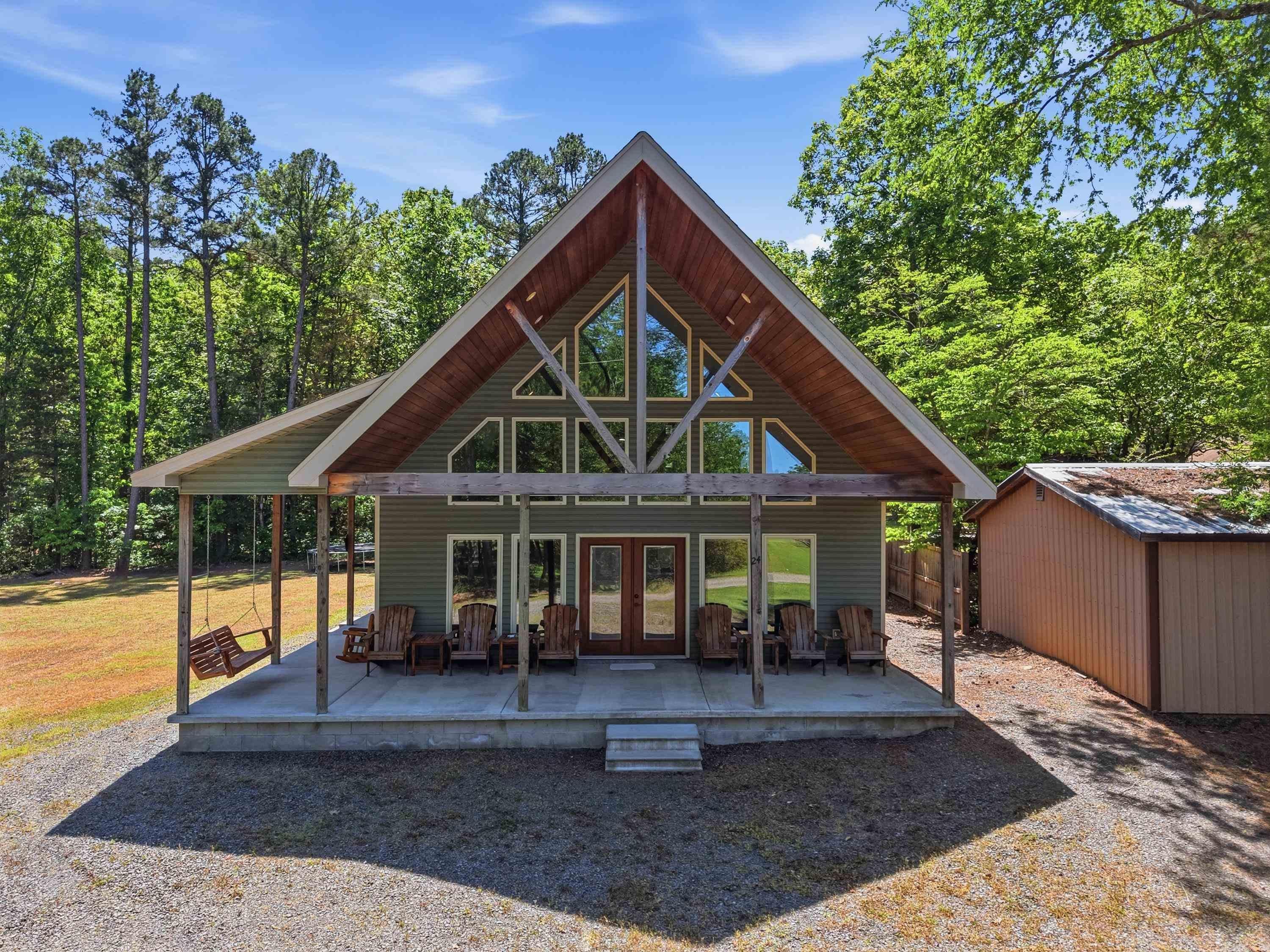 24 Layne's Hideaway — photo