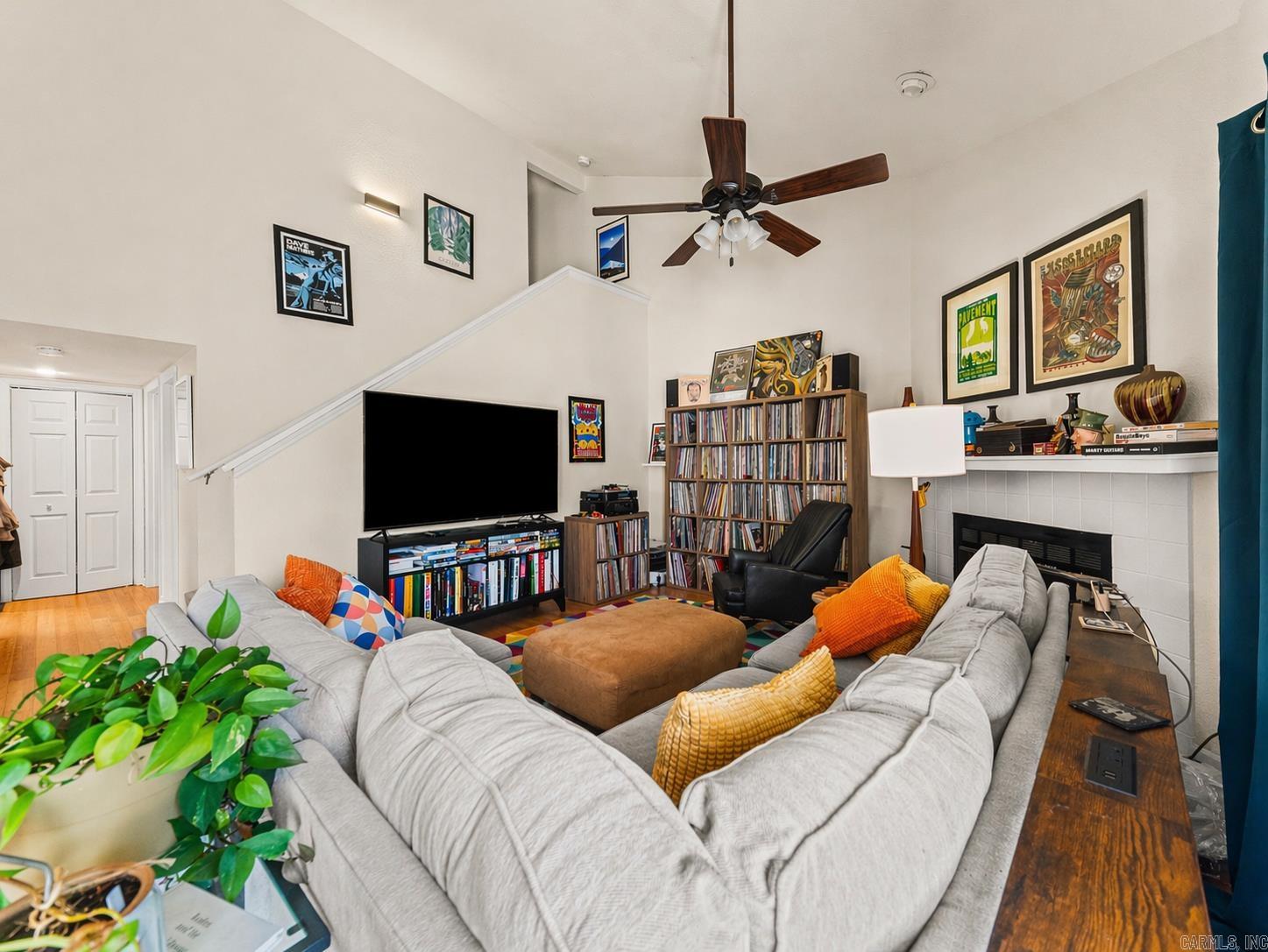 17 Huntleigh Drive — photo