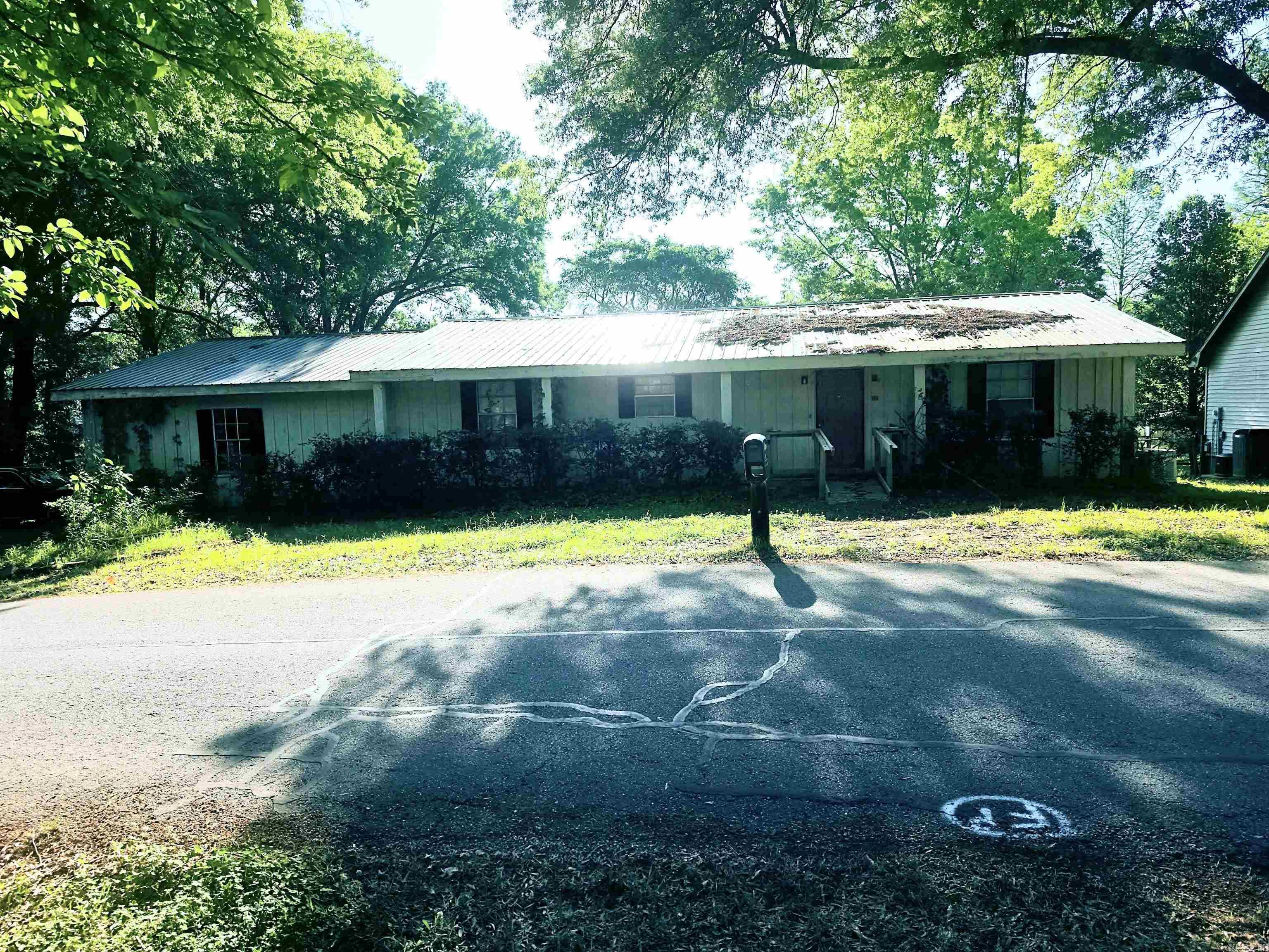 16 Roberts Drive — photo
