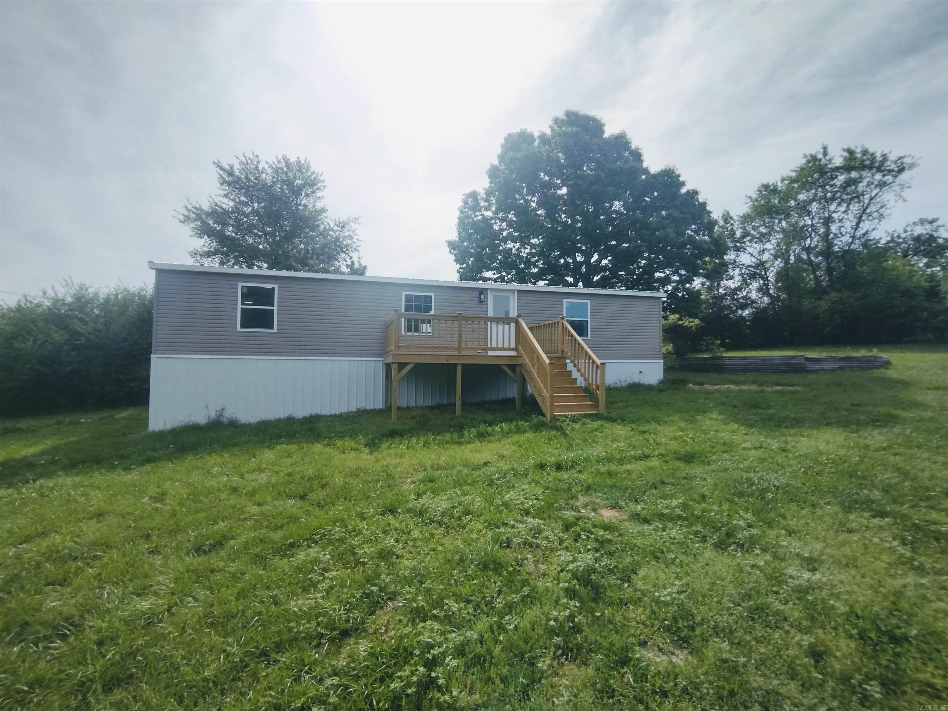 10633 Hwy 66 — photo