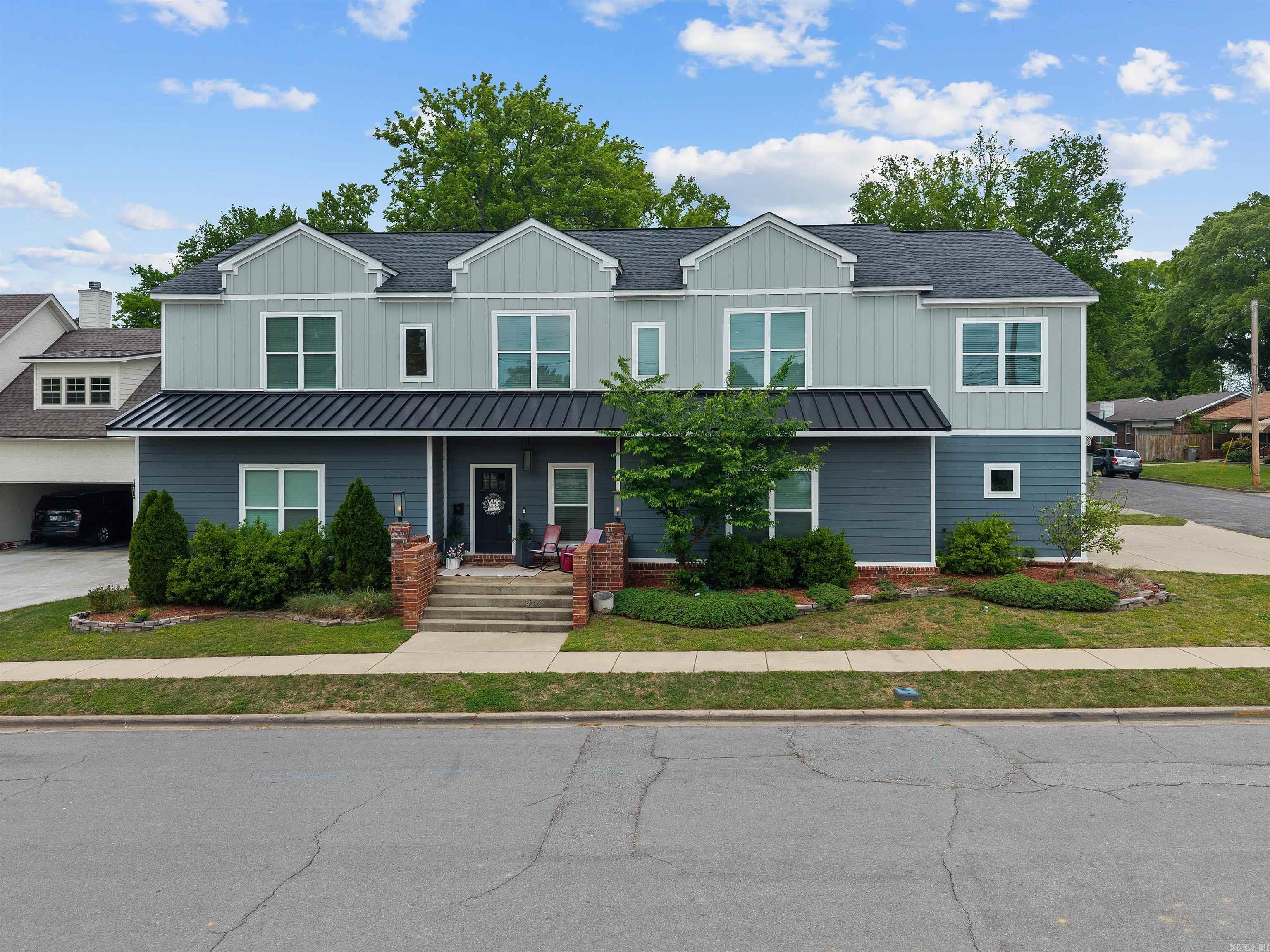 305 W Cross Street — photo