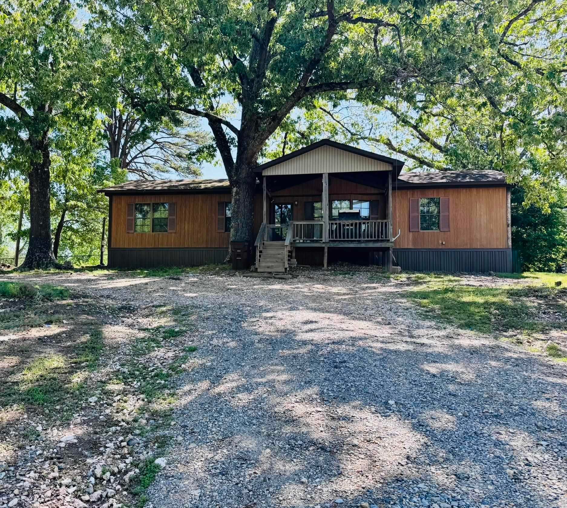 944 E Highway 270 — photo