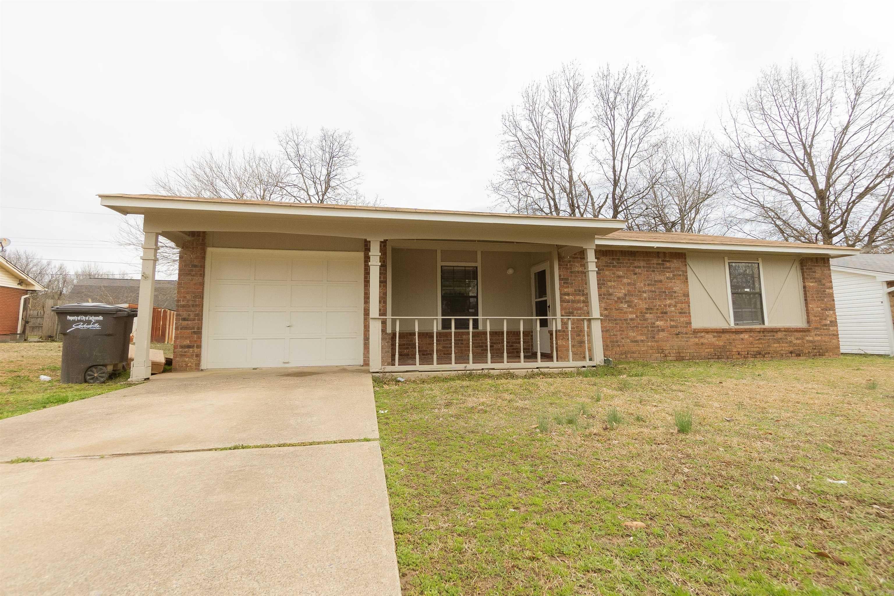 18 Georgeann Circle — photo