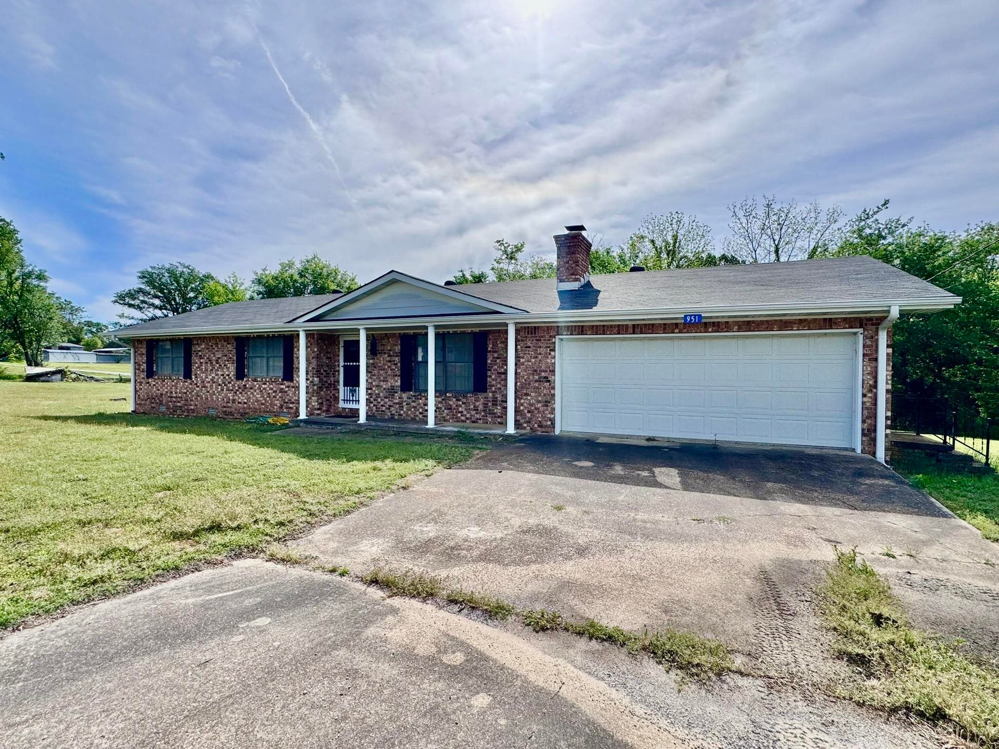951 Ar 223 Hwy — photo