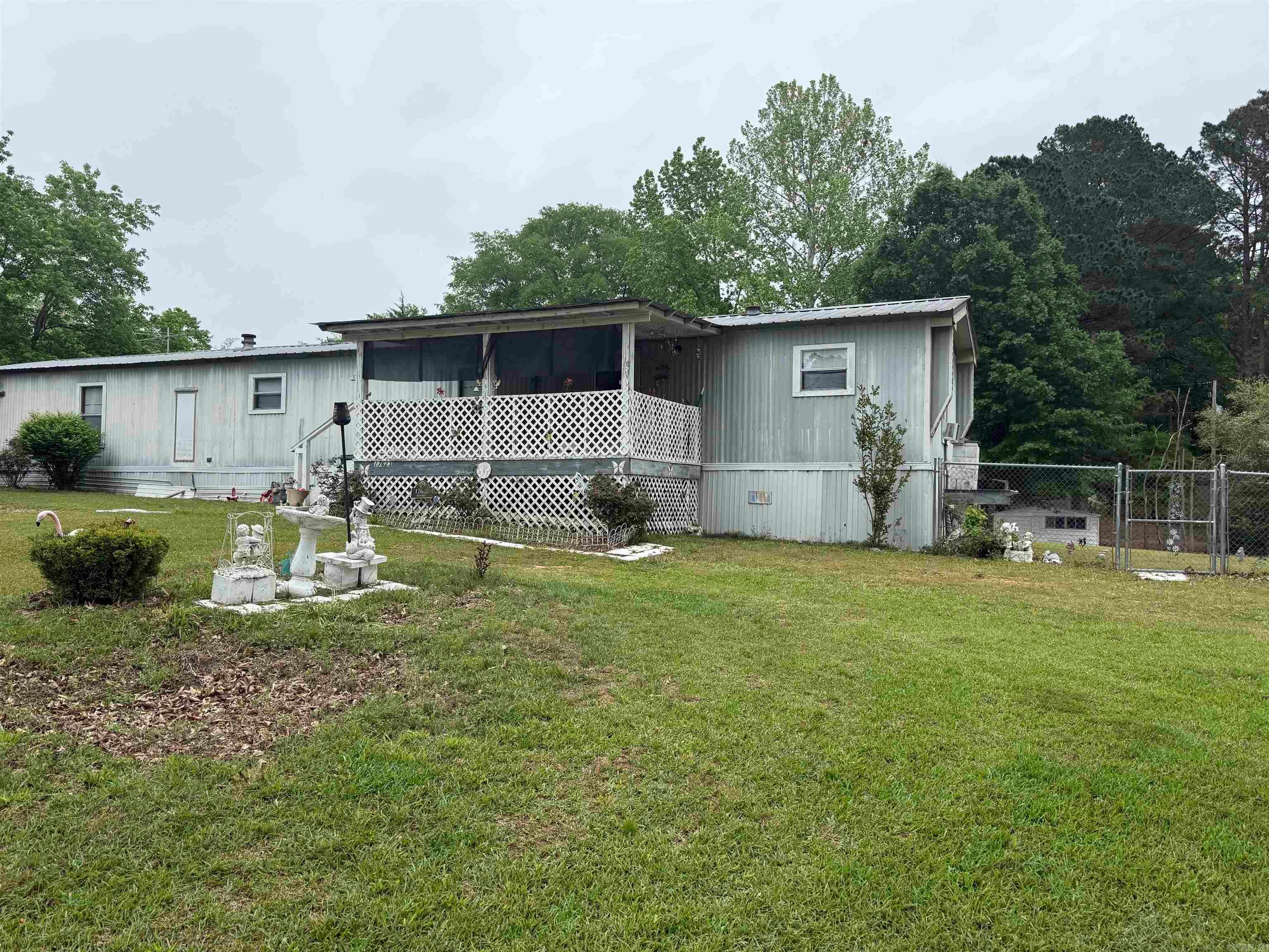 17623 Gene Road — photo
