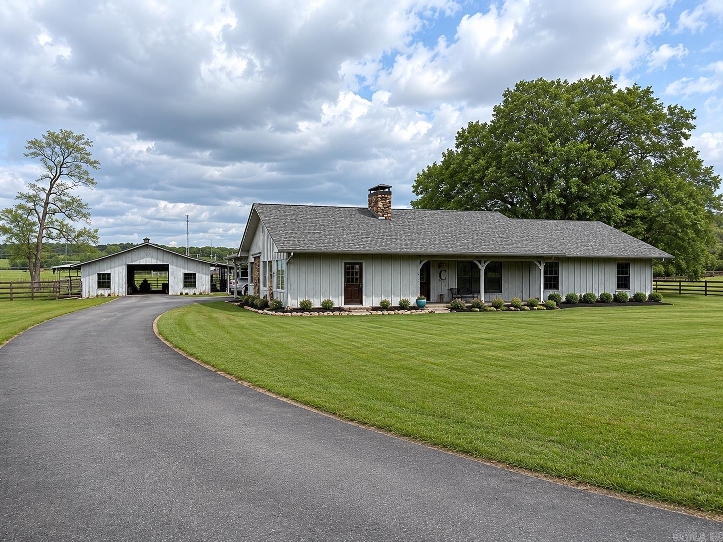 25 Sites Drive — photo