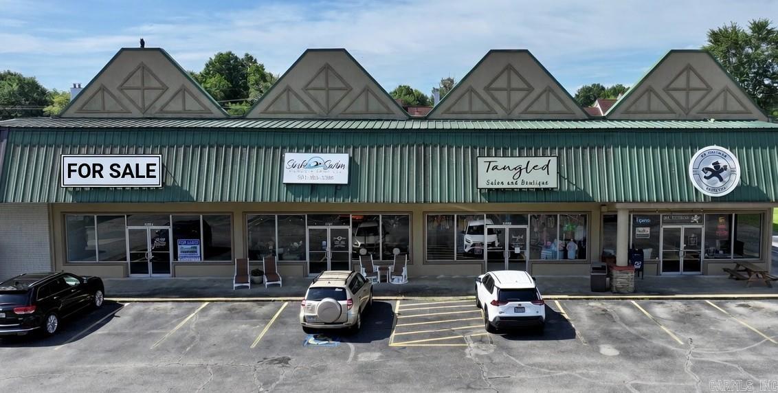 2301 W Beebe Capps Expressway — photo