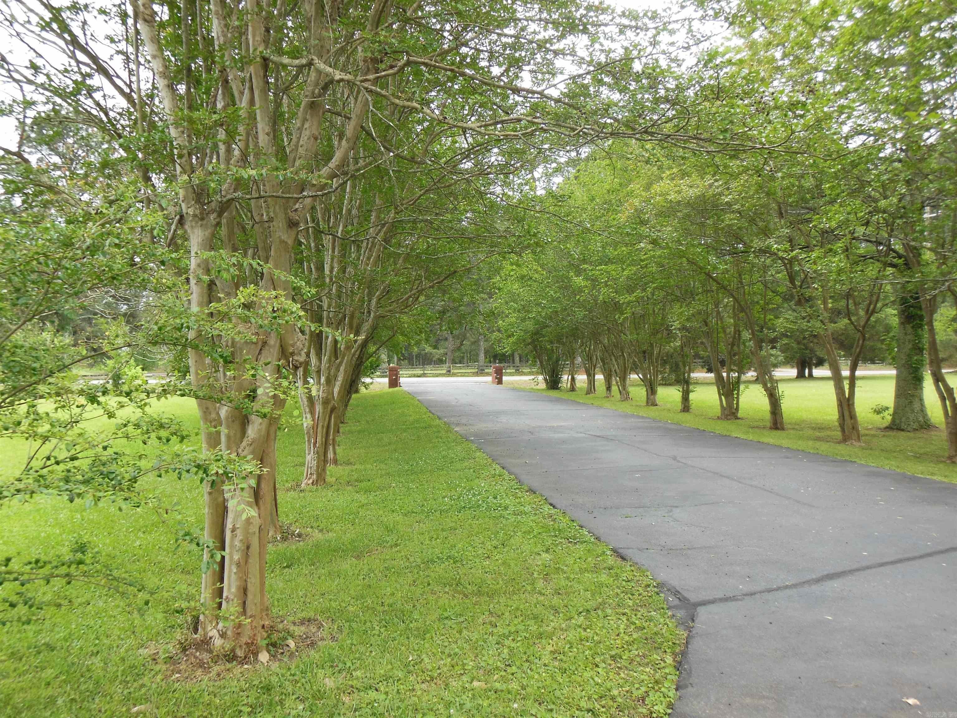 Home in Malvern, AR 72104 — photo 3