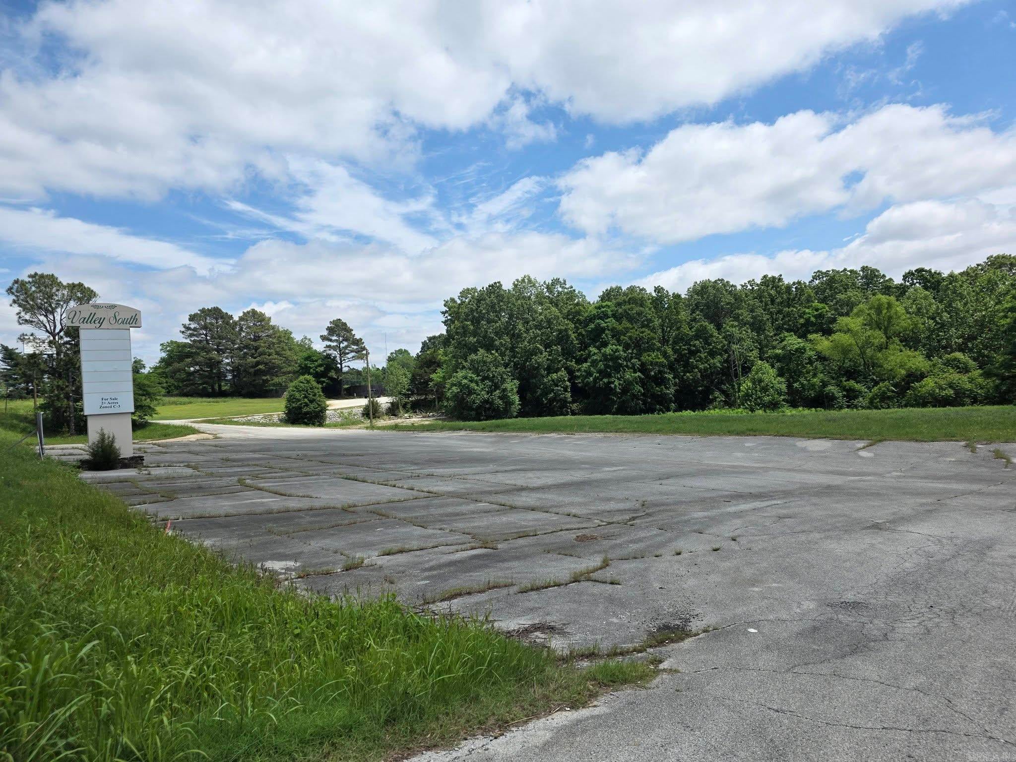 2201 Linwood Dr (Hwy 49S) — photo