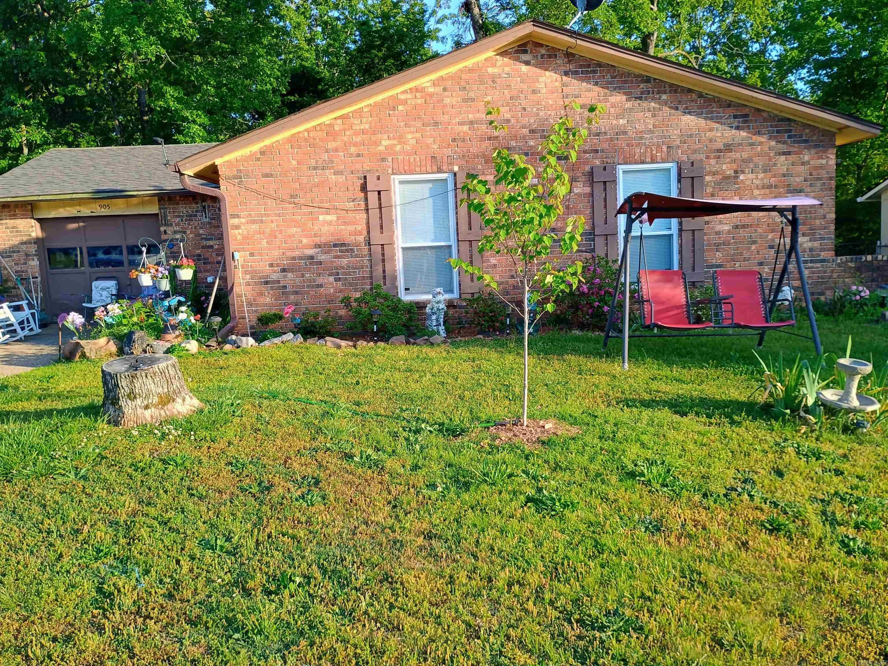 905 Nocole Drive — photo