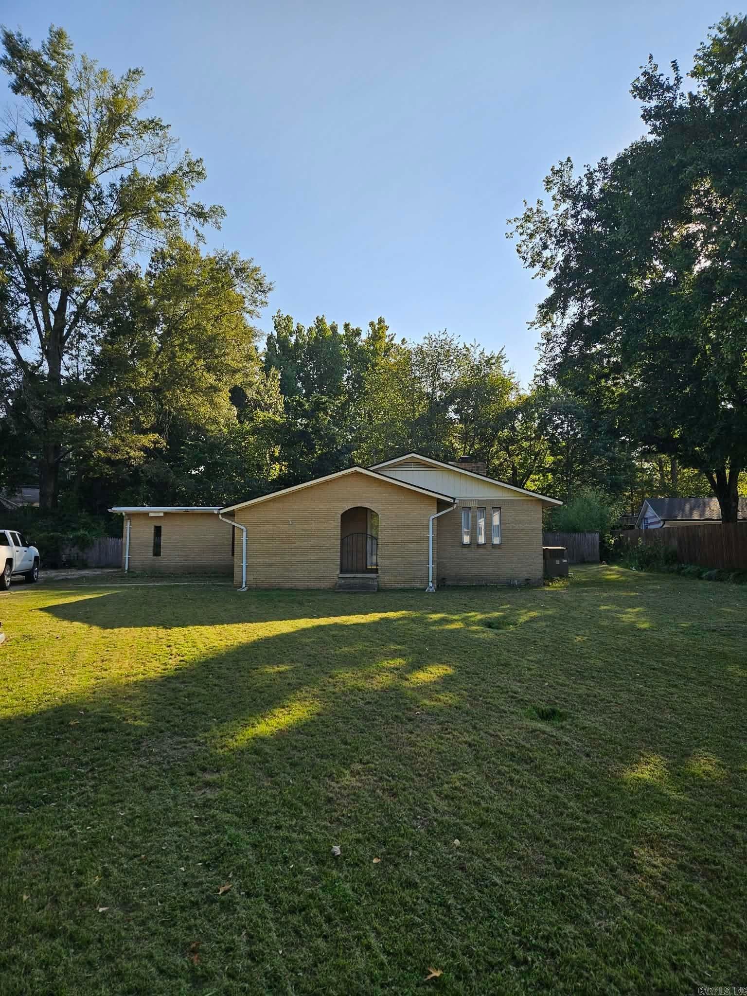 1018 Homecrest Drive — photo