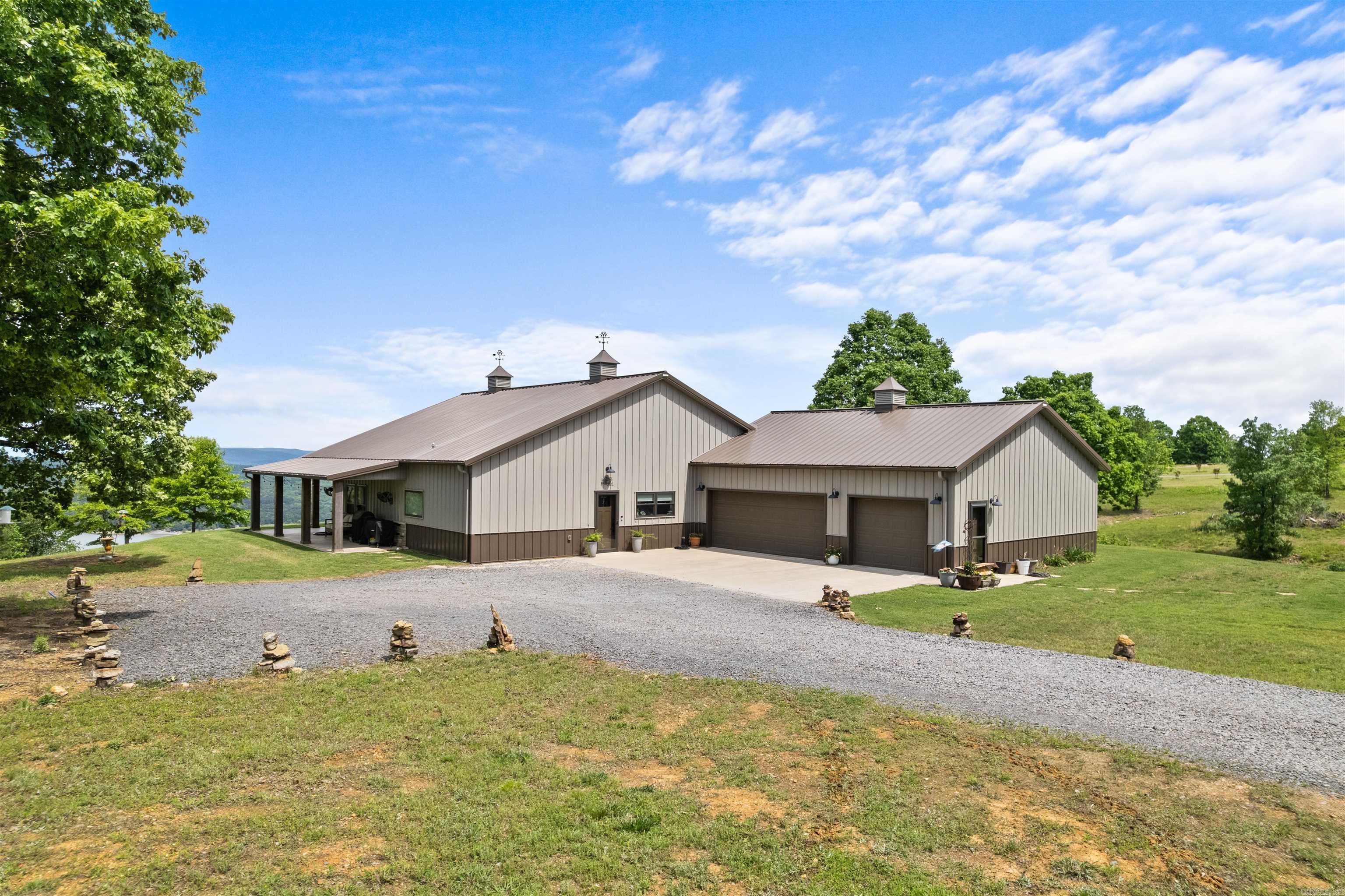 306 Rocky Point Circle — photo