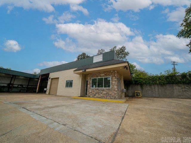 701 E Main St — photo