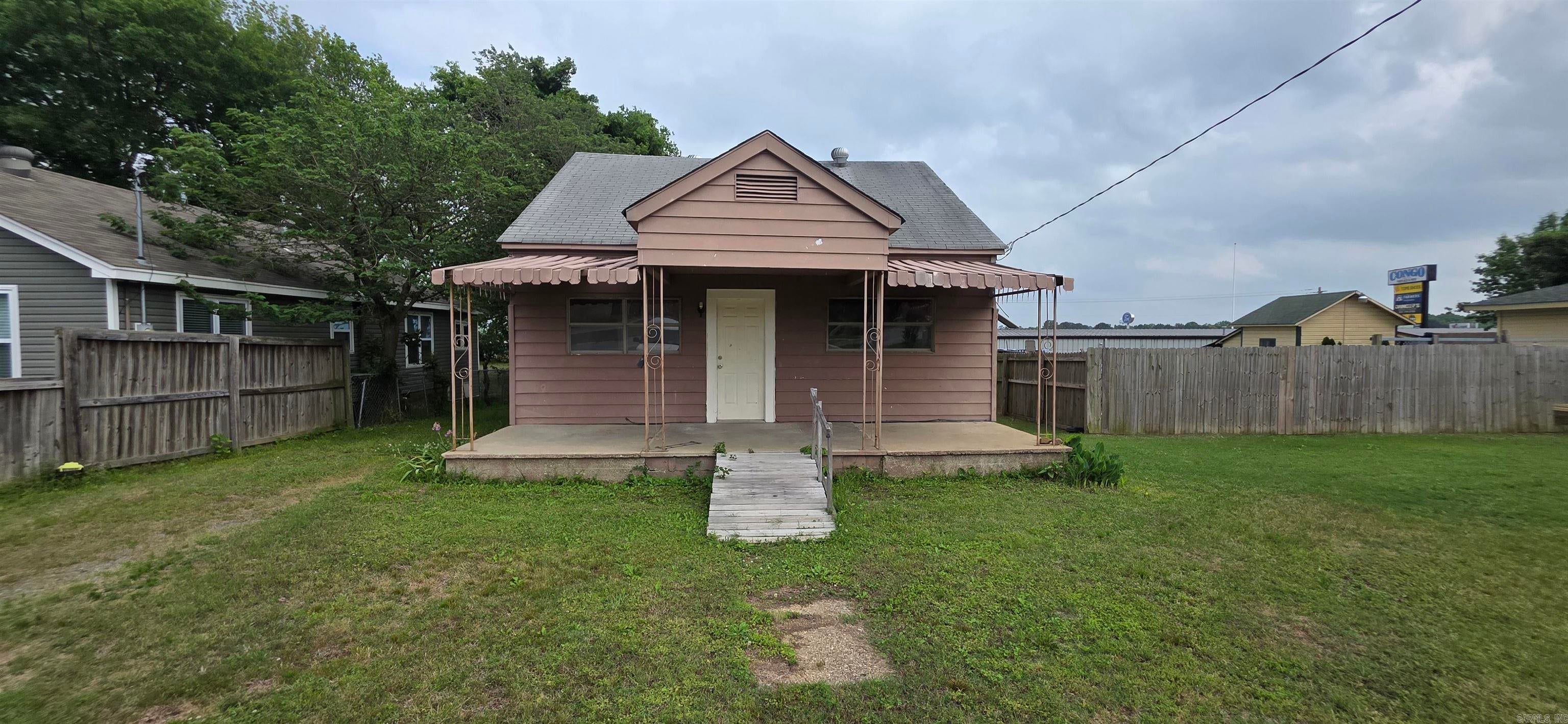 406 Hwy 5 North — photo