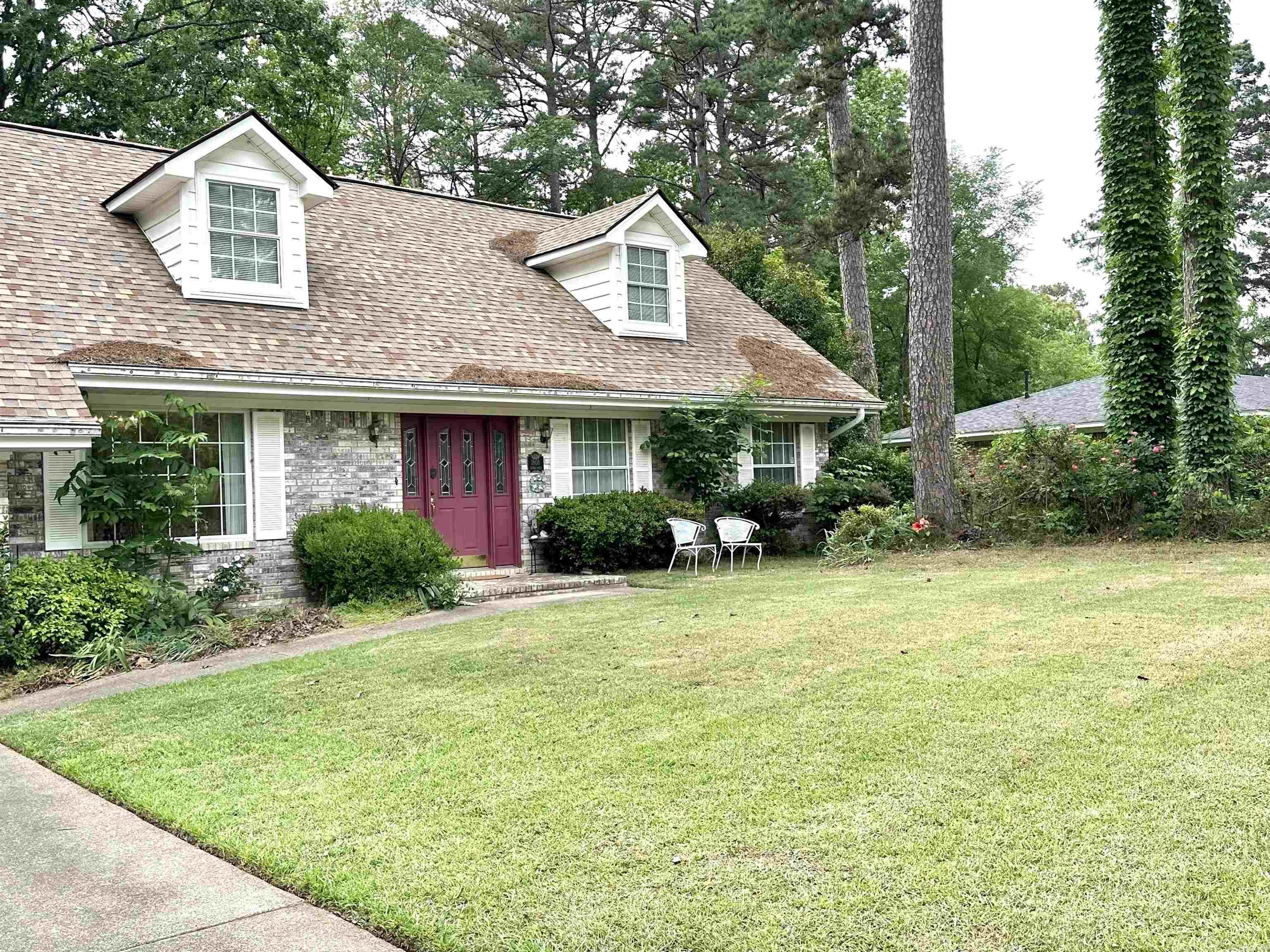 1808 Royal Oaks Drive — photo